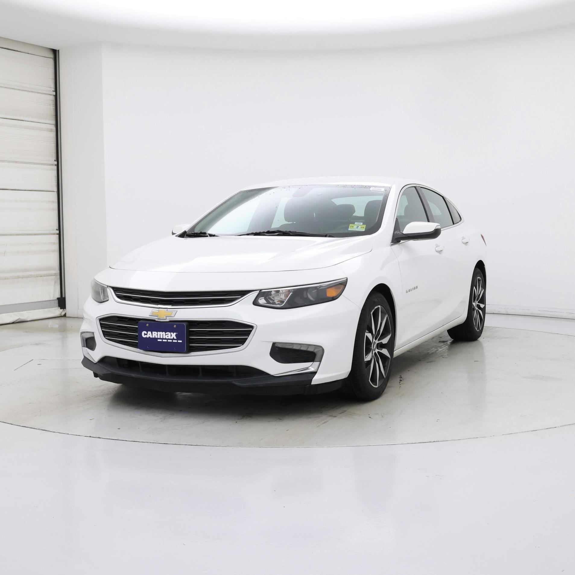 Thumbnail: 2017 Chevrolet Malibu - 4