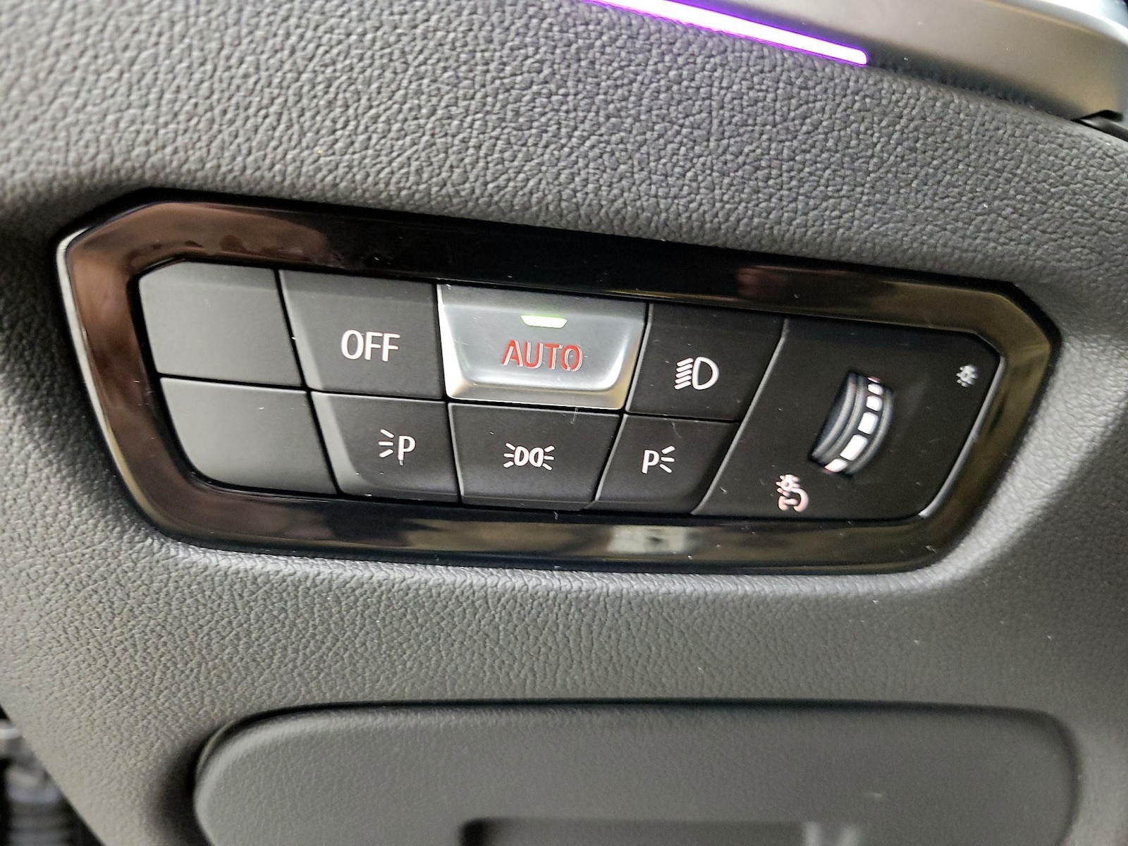 2021 BMW 3 Series 330i - Photo 14