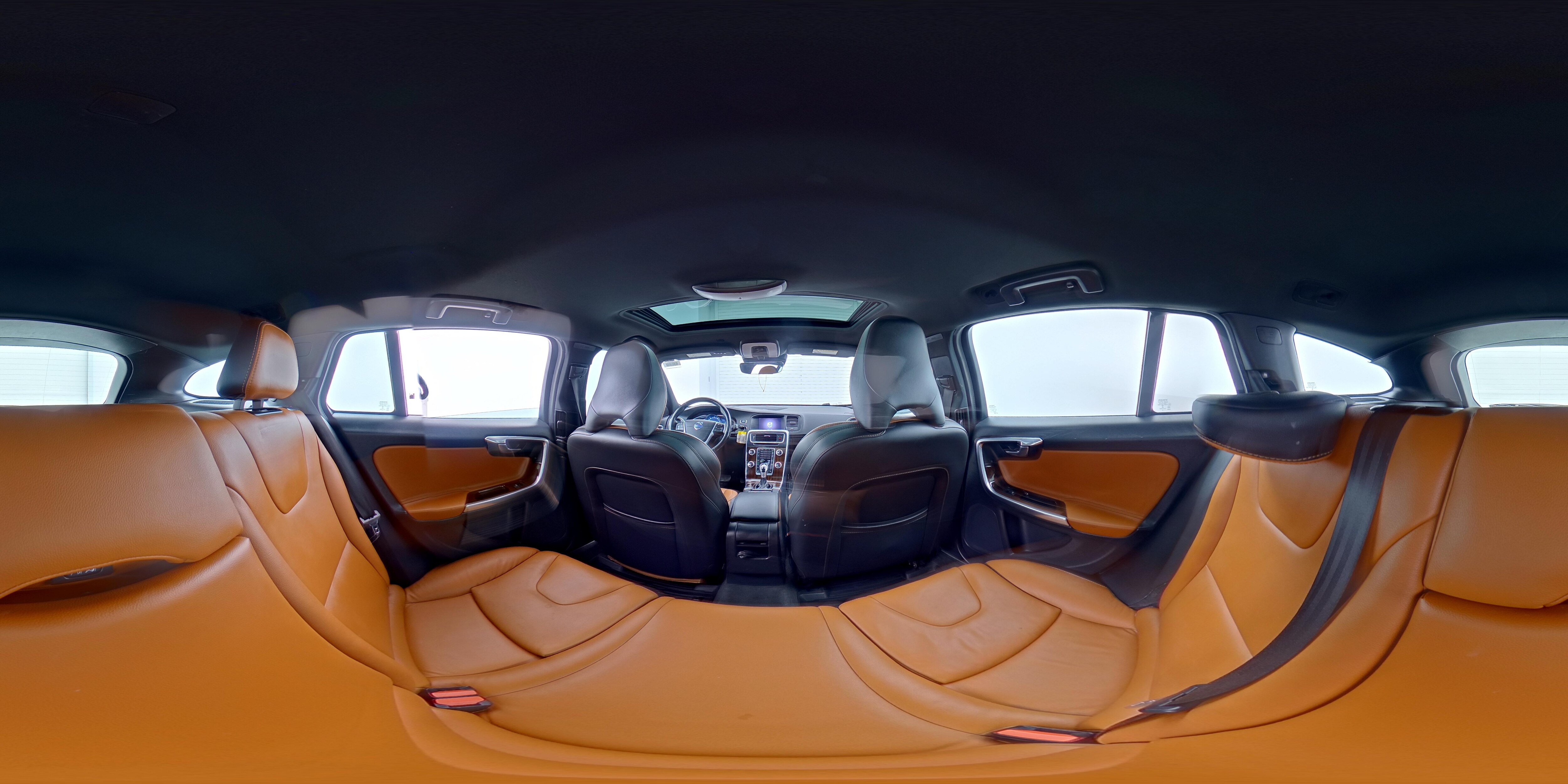 2016 Volvo V60 Platinum - Photo 28
