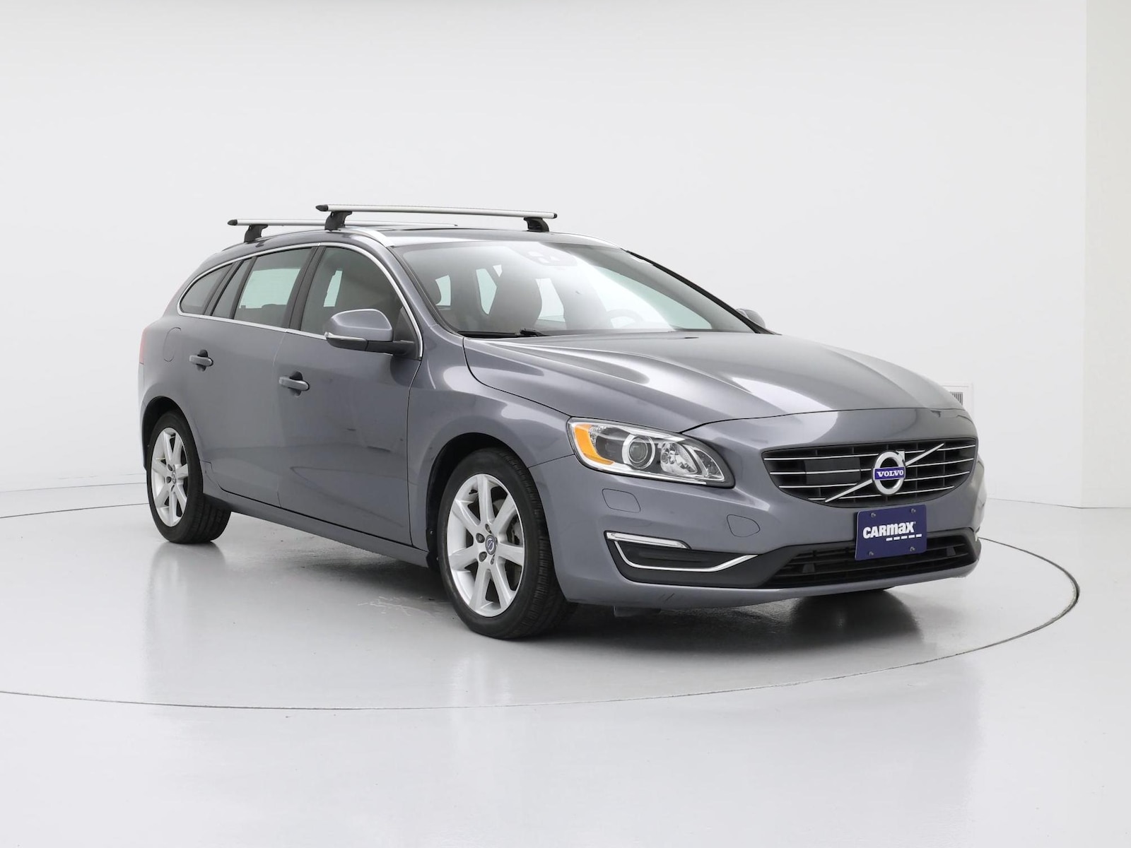 2016 Volvo V60 Platinum - Photo 2