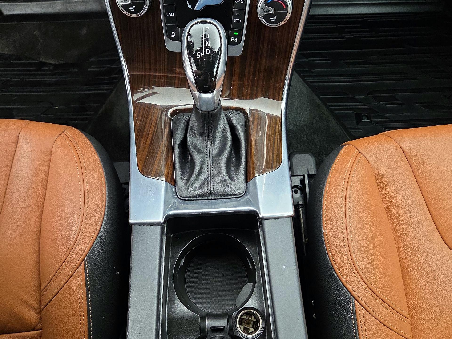 Thumbnail: 2016 Volvo V60 - 18