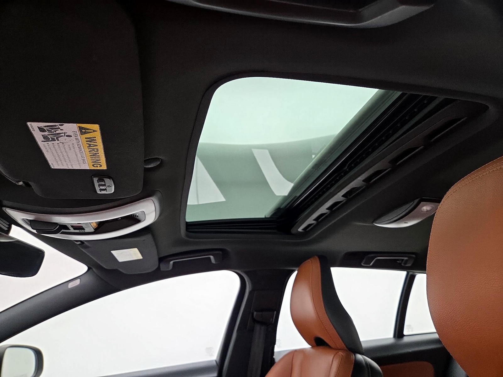 2016 Volvo V60 Platinum - Photo 21