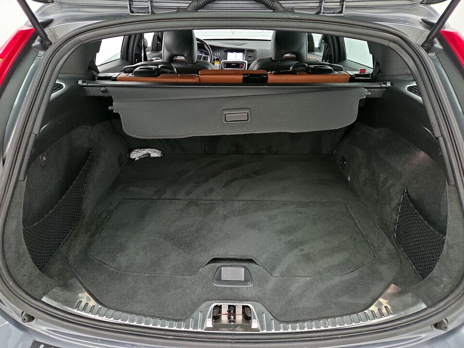 2016 Volvo V60 Platinum - Photo 23
