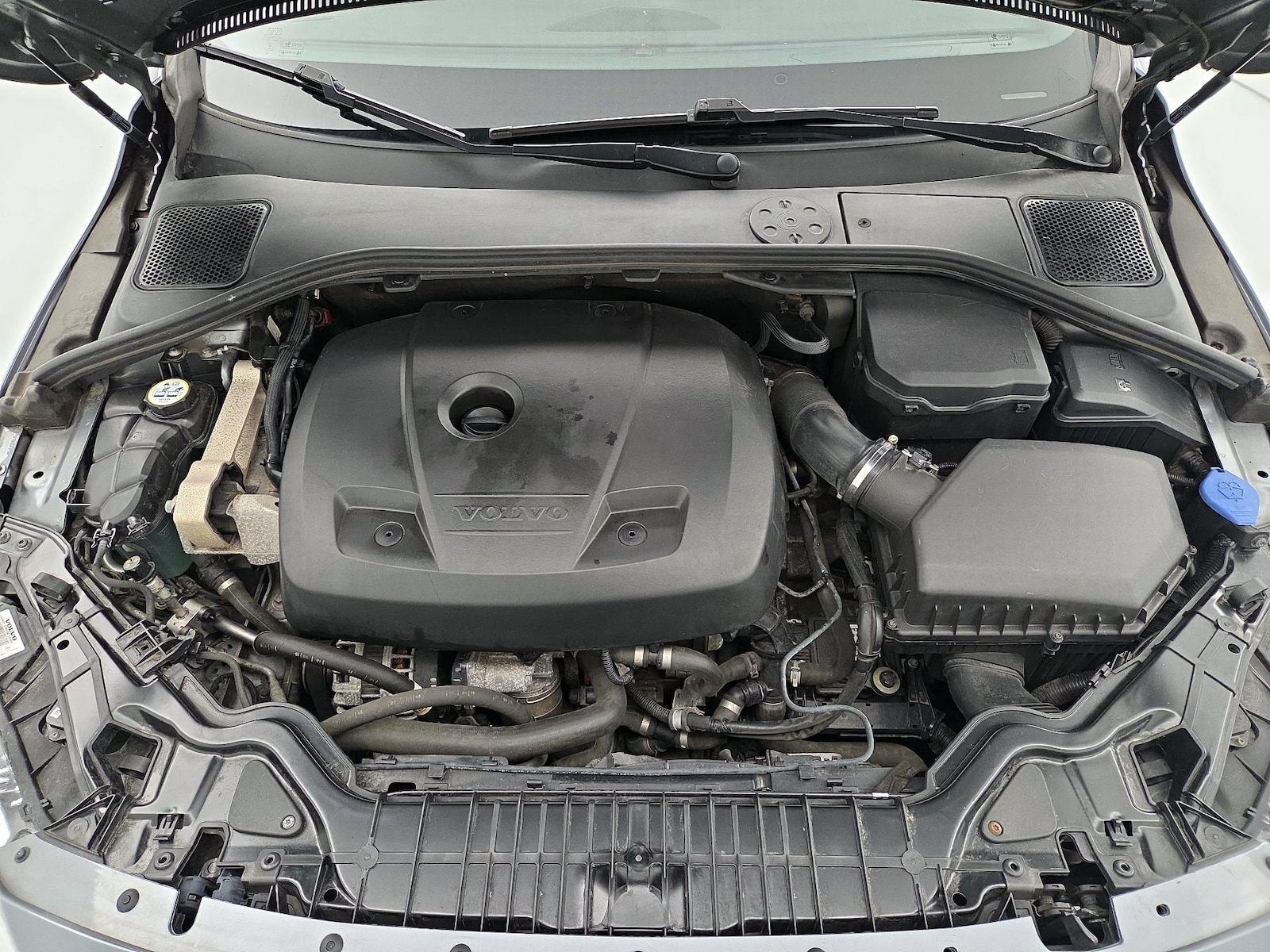 2016 Volvo V60 Platinum - Photo 24