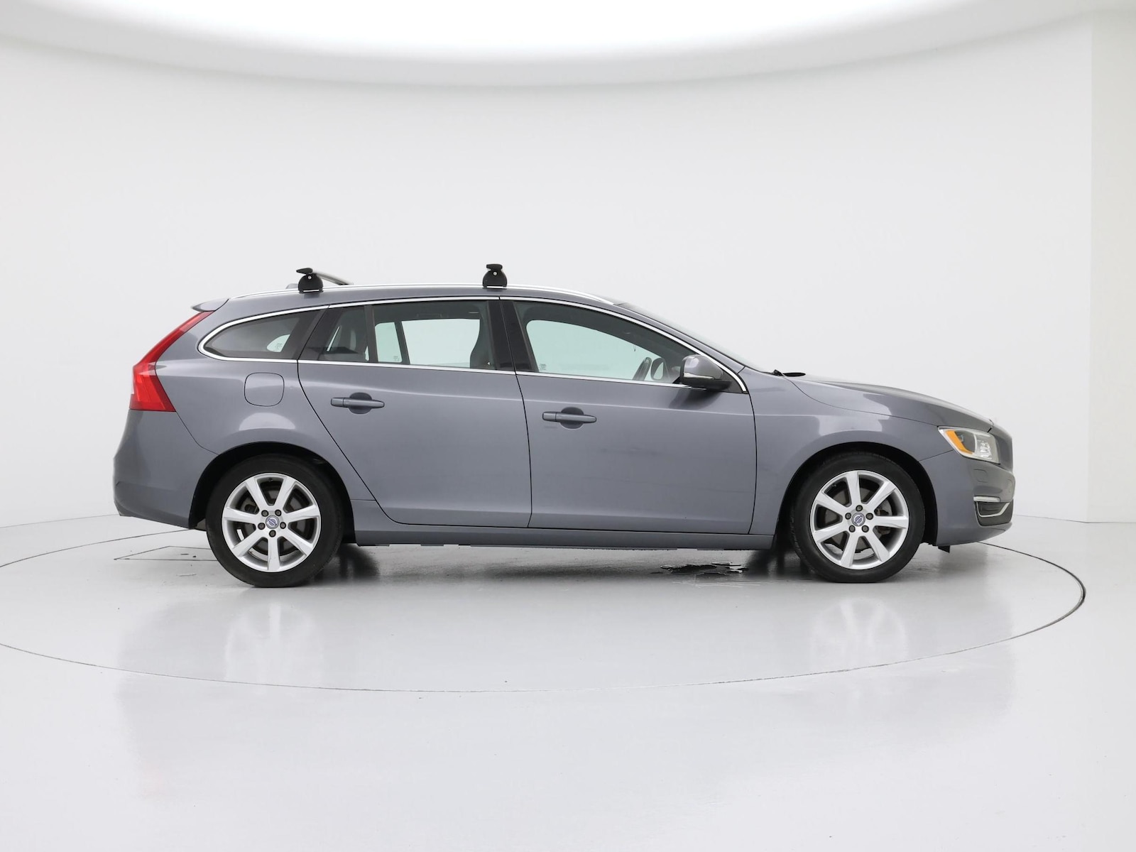 2016 Volvo V60 Platinum - Photo 8