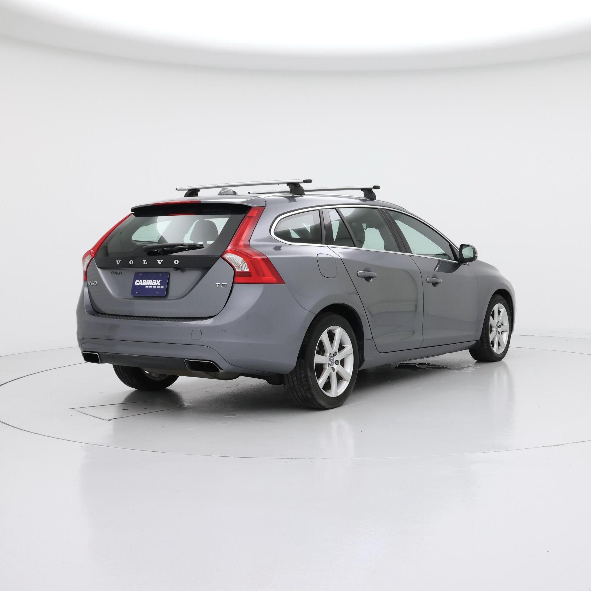 Thumbnail: 2016 Volvo V60 - 8