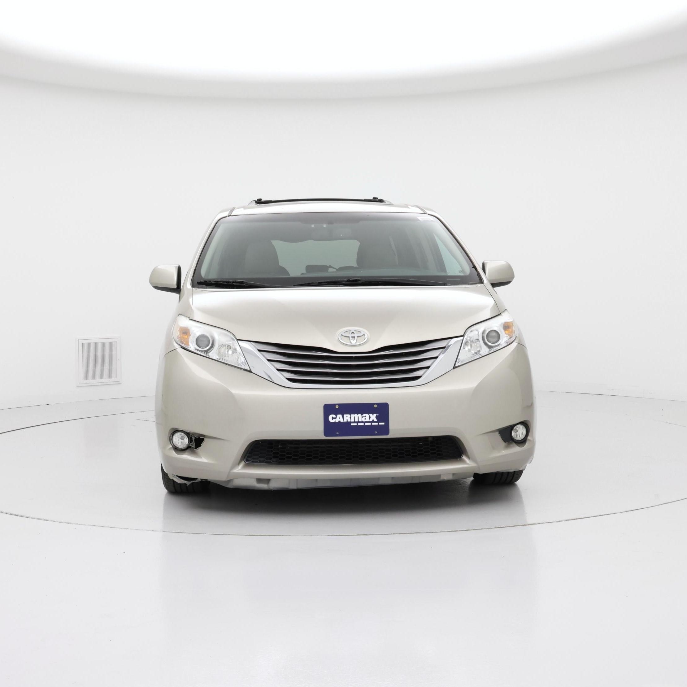 Thumbnail: 2017 Toyota Sienna - 5