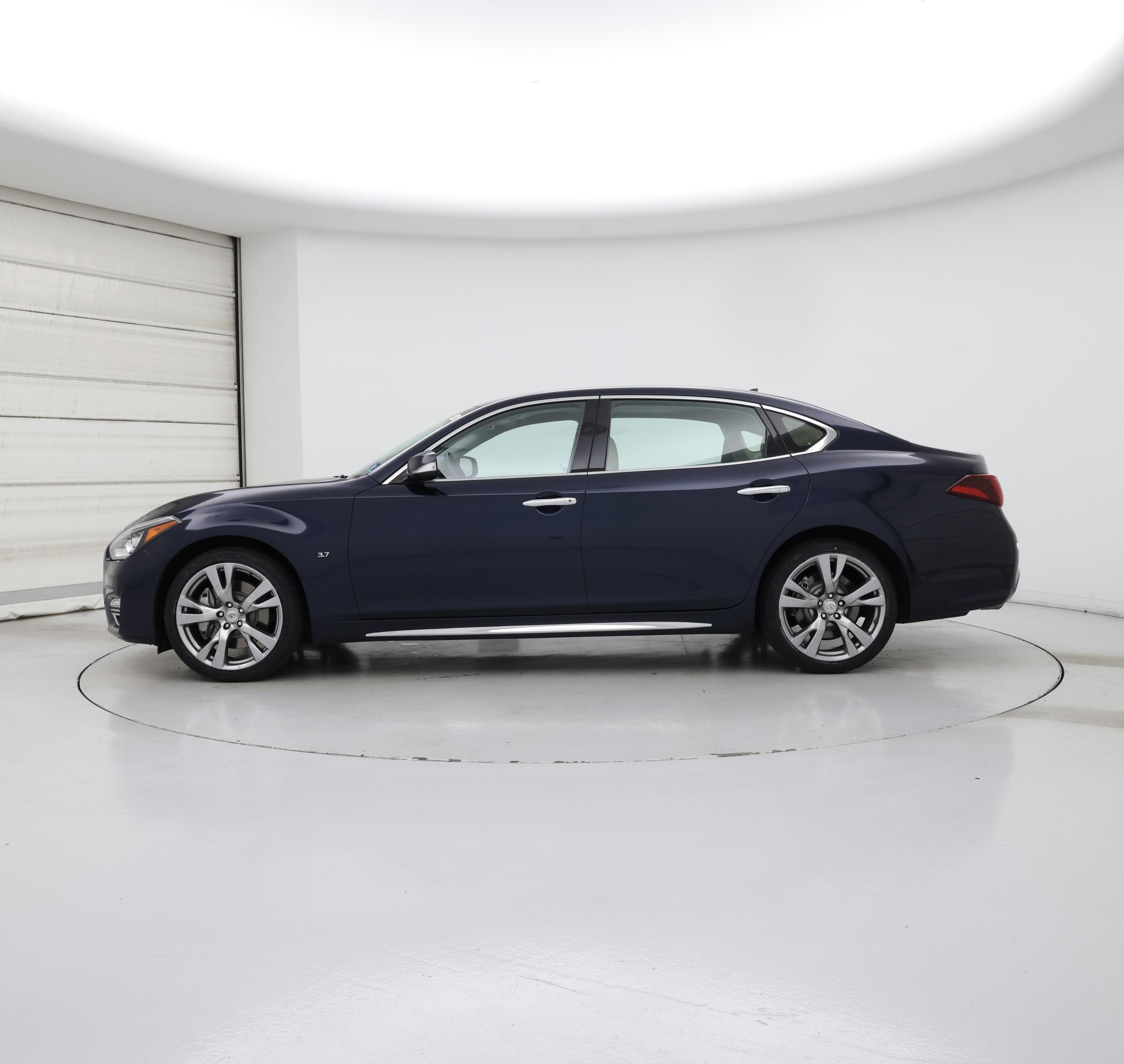Thumbnail: 2018 INFINITI Q70 - 3
