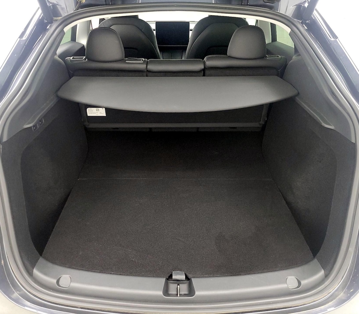 Trunk/Cargo (Seats Up)
