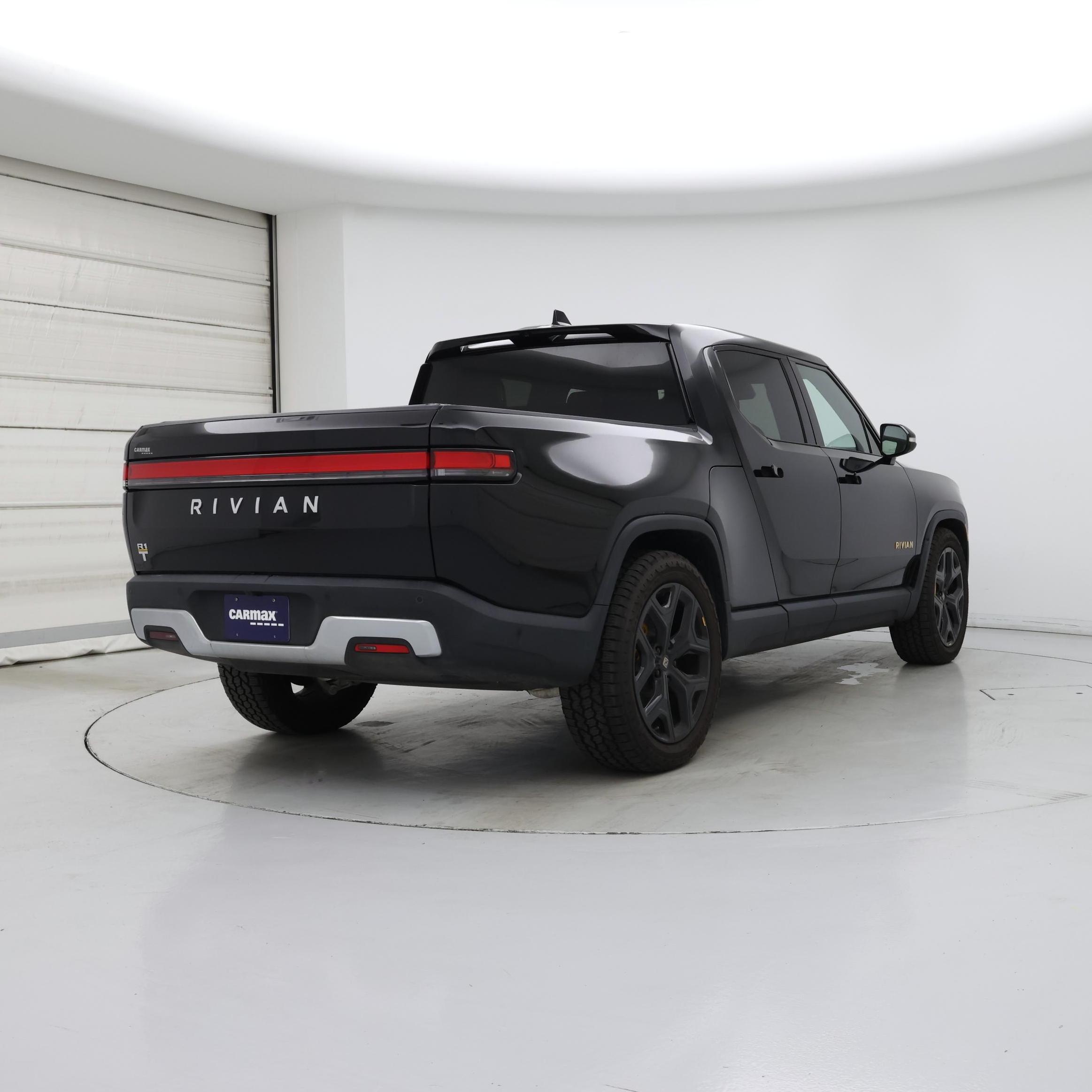 Thumbnail: 2023 Rivian R1T - 8
