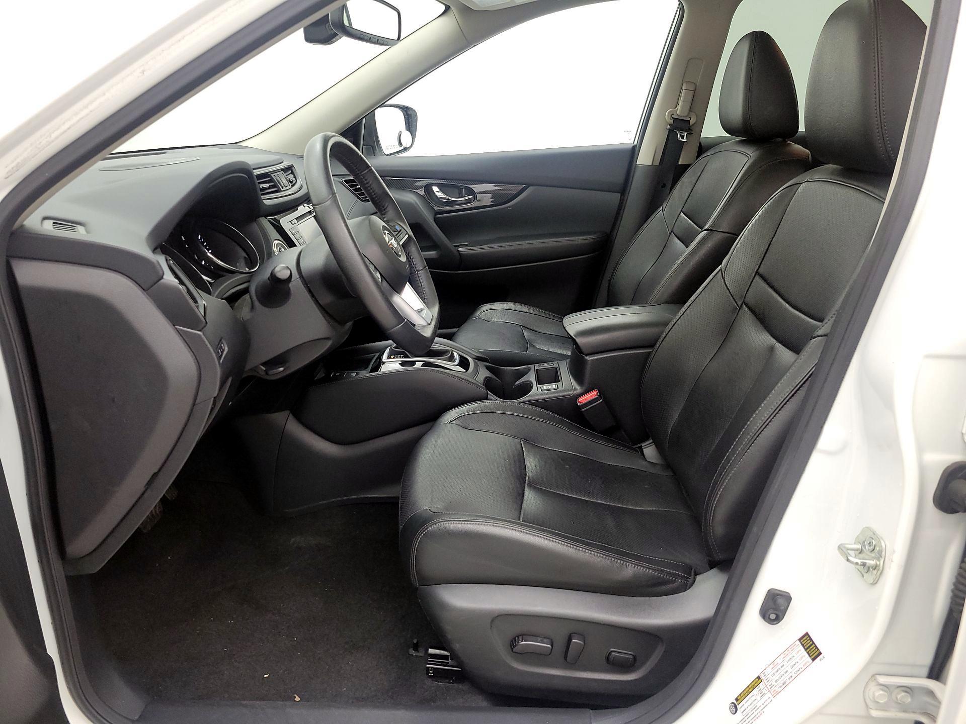 Thumbnail: 2019 Nissan Rogue - 11