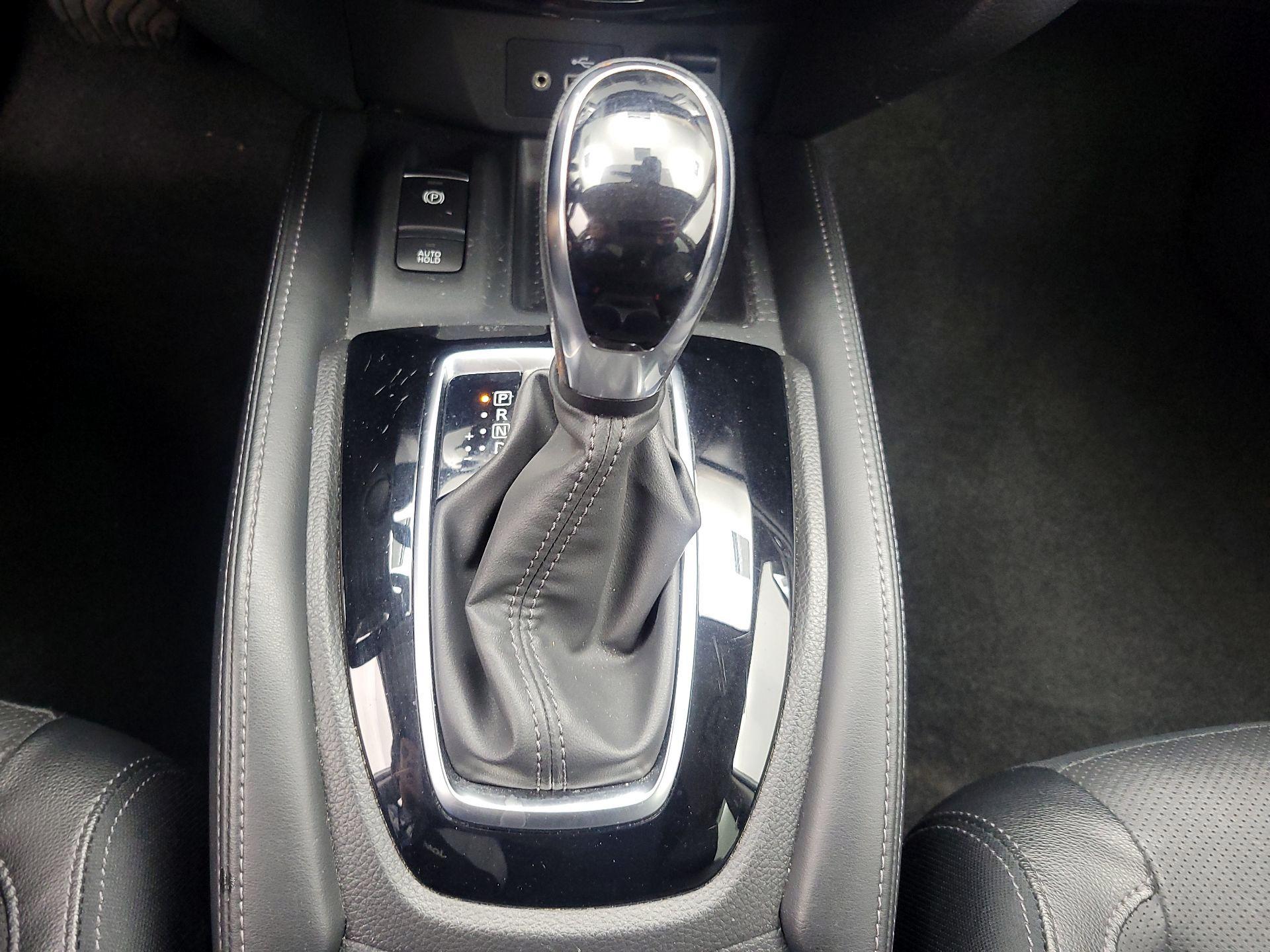 Thumbnail: 2019 Nissan Rogue - 18