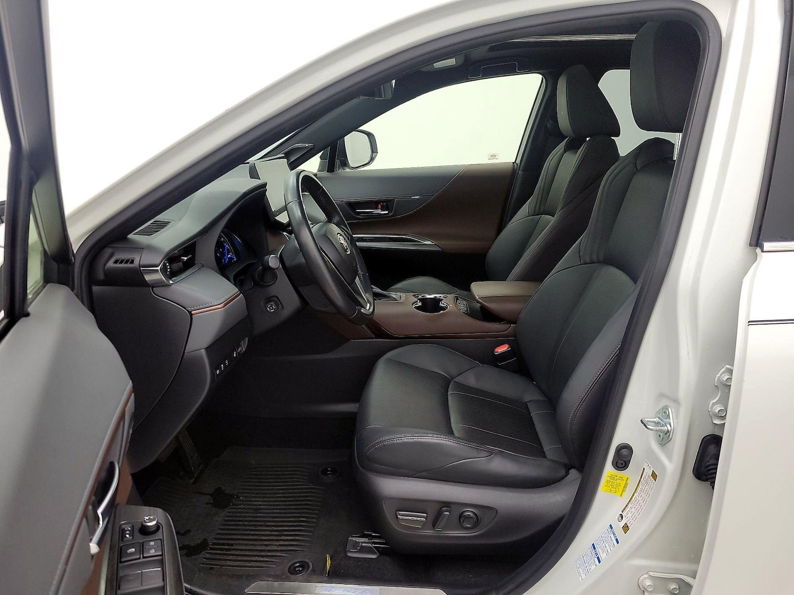 2021 Toyota Venza Limited - Photo 12