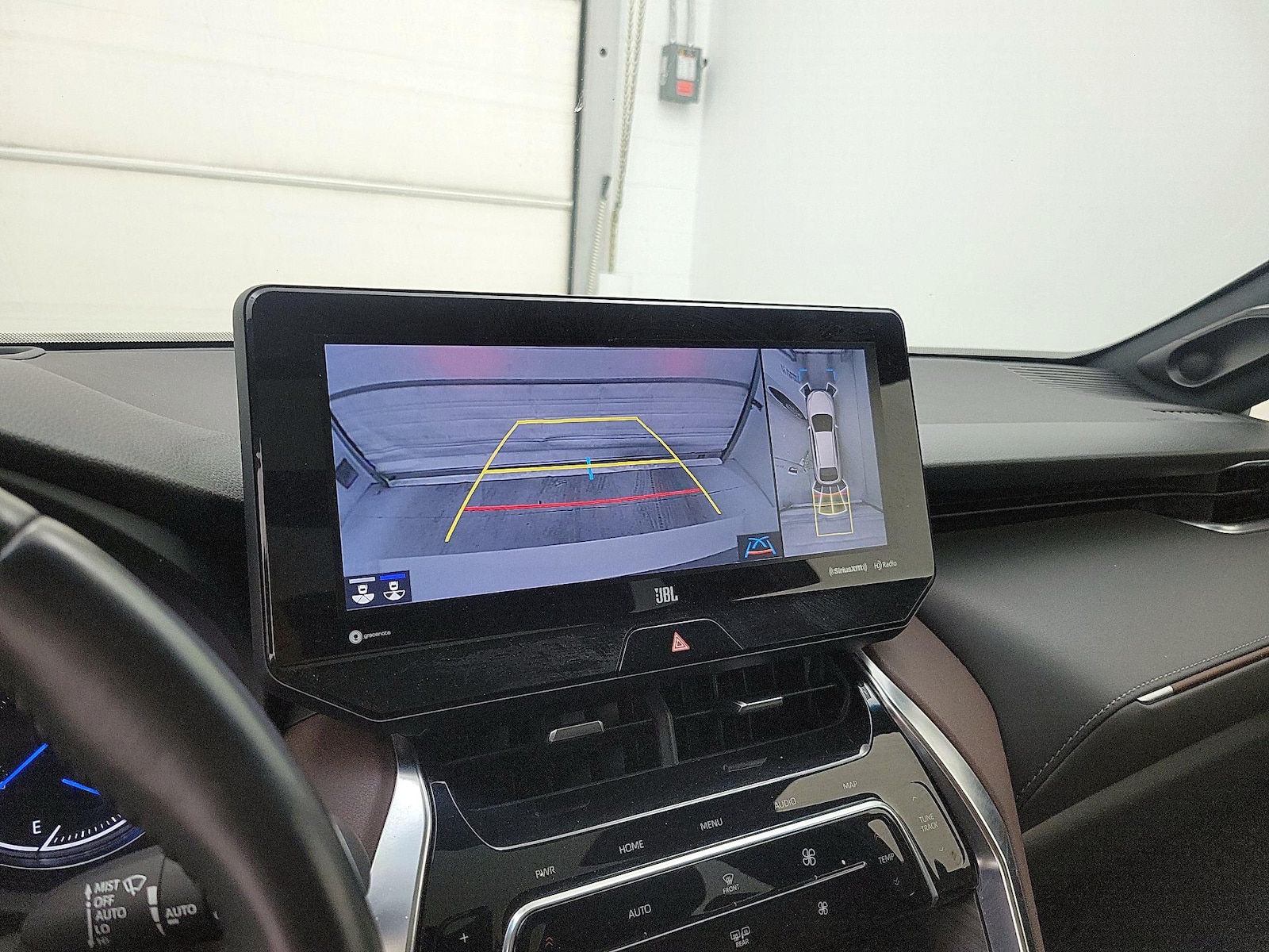 2021 Toyota Venza Limited - Photo 16