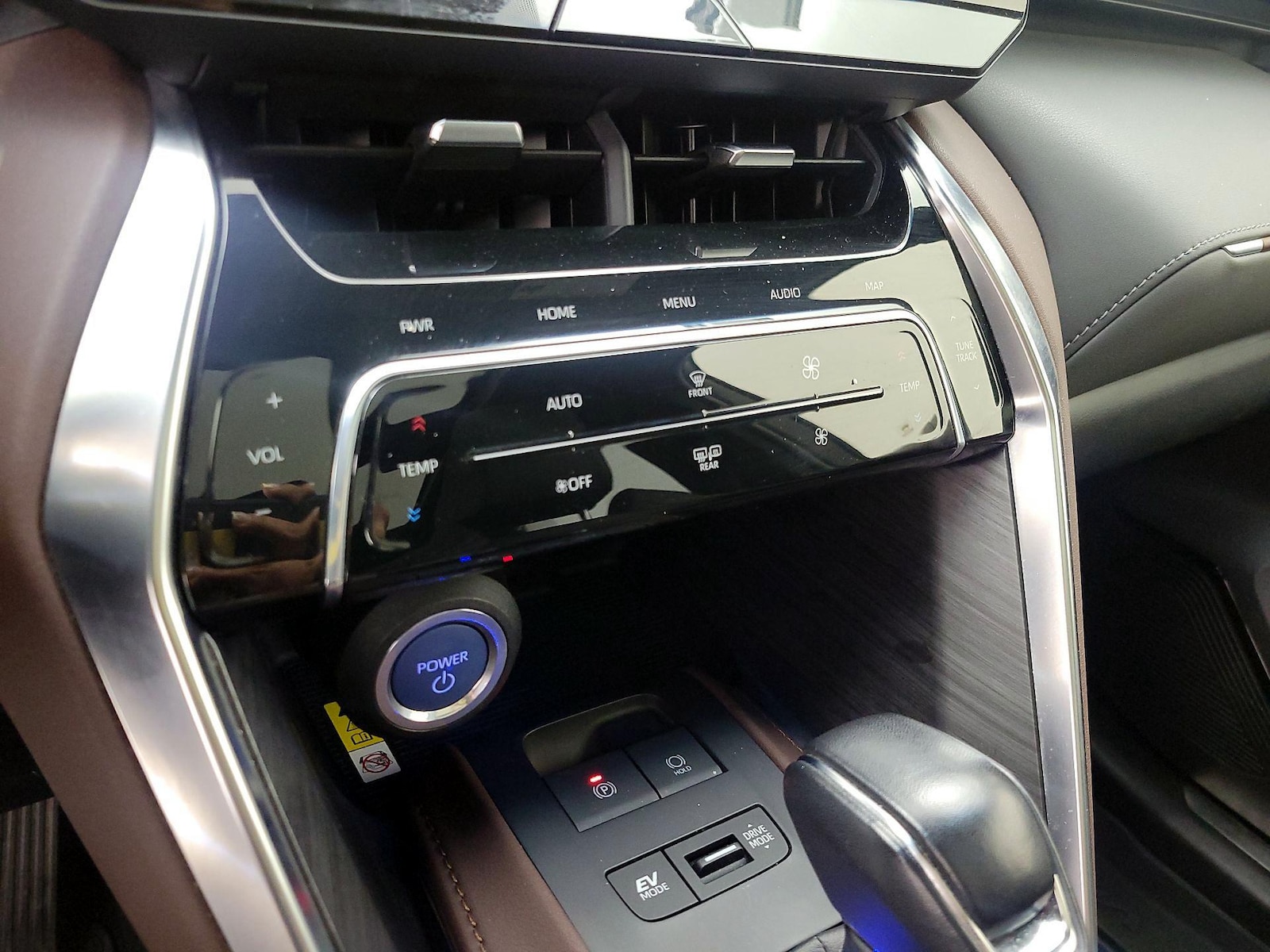2021 Toyota Venza Limited - Photo 18