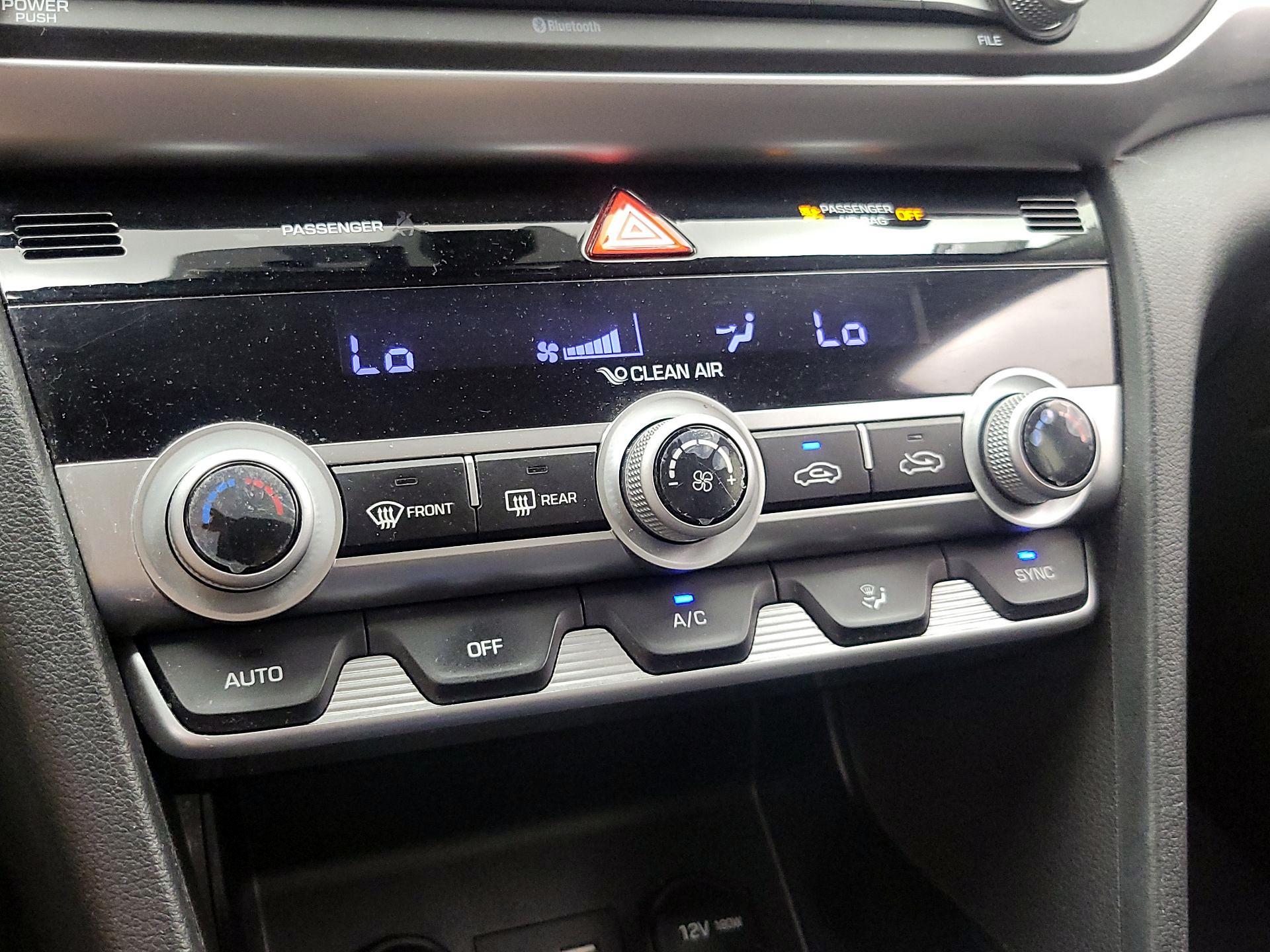 Thumbnail: 2020 Hyundai Elantra - 16