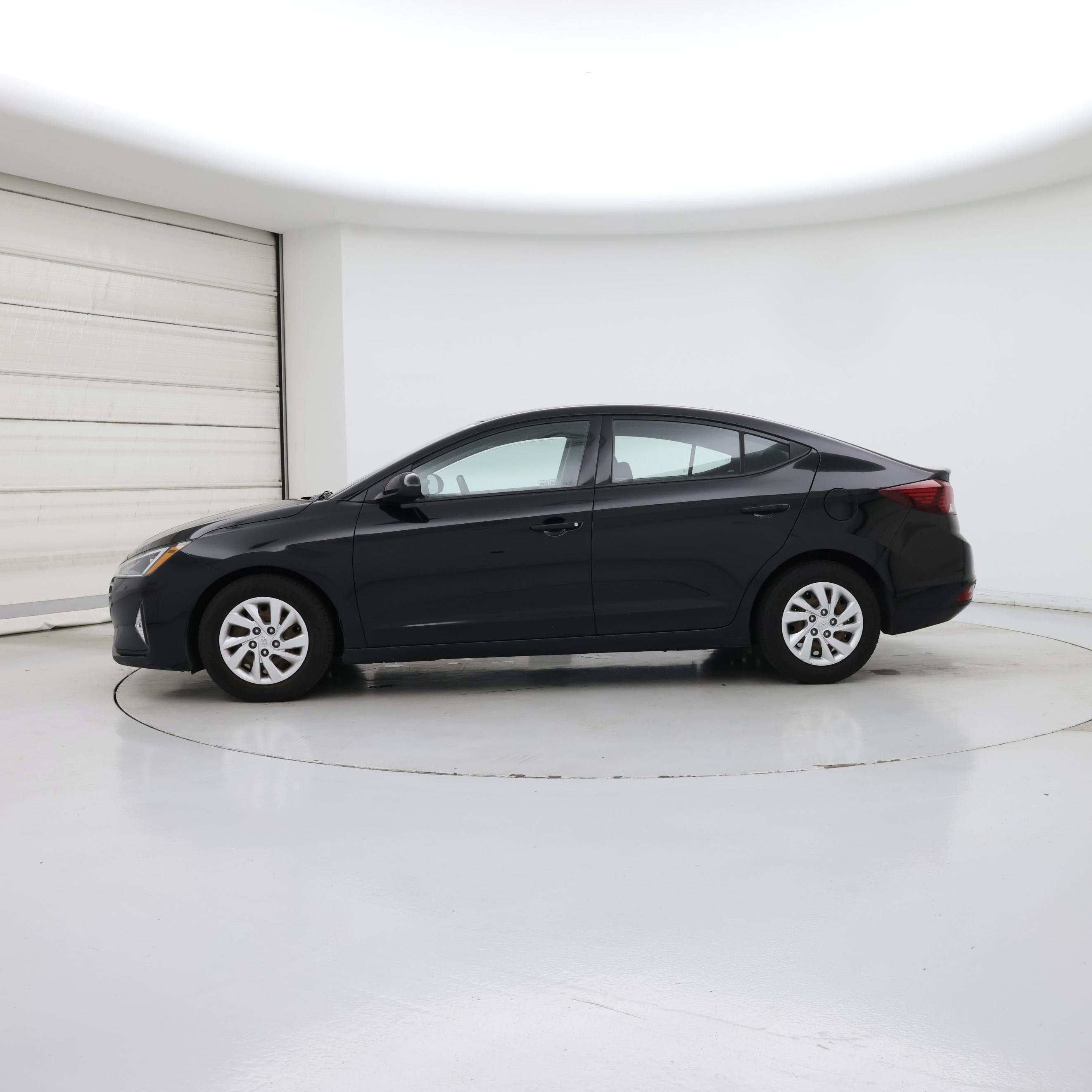 Thumbnail: 2020 Hyundai Elantra - 3