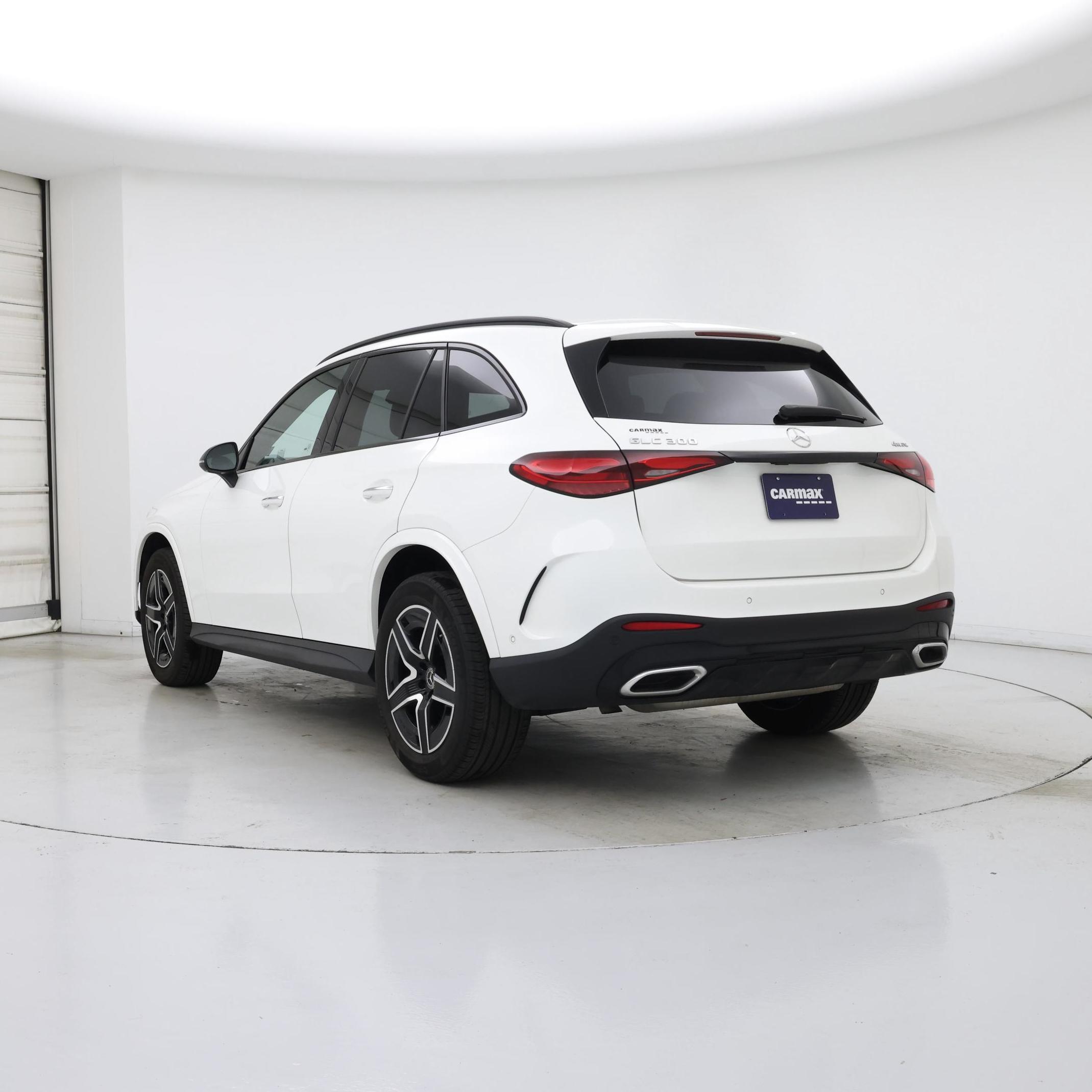Thumbnail: 2025 Mercedes-Benz GLC - 2