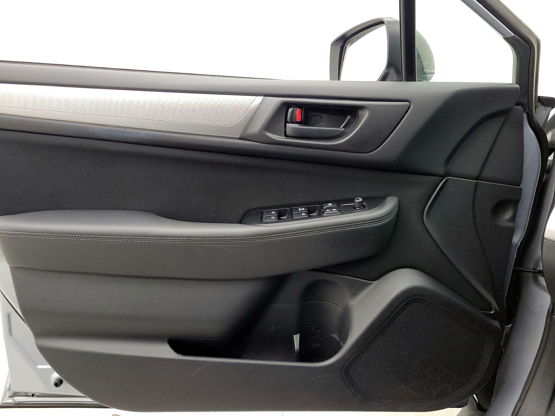 Thumbnail: 2015 Subaru Outback - 12