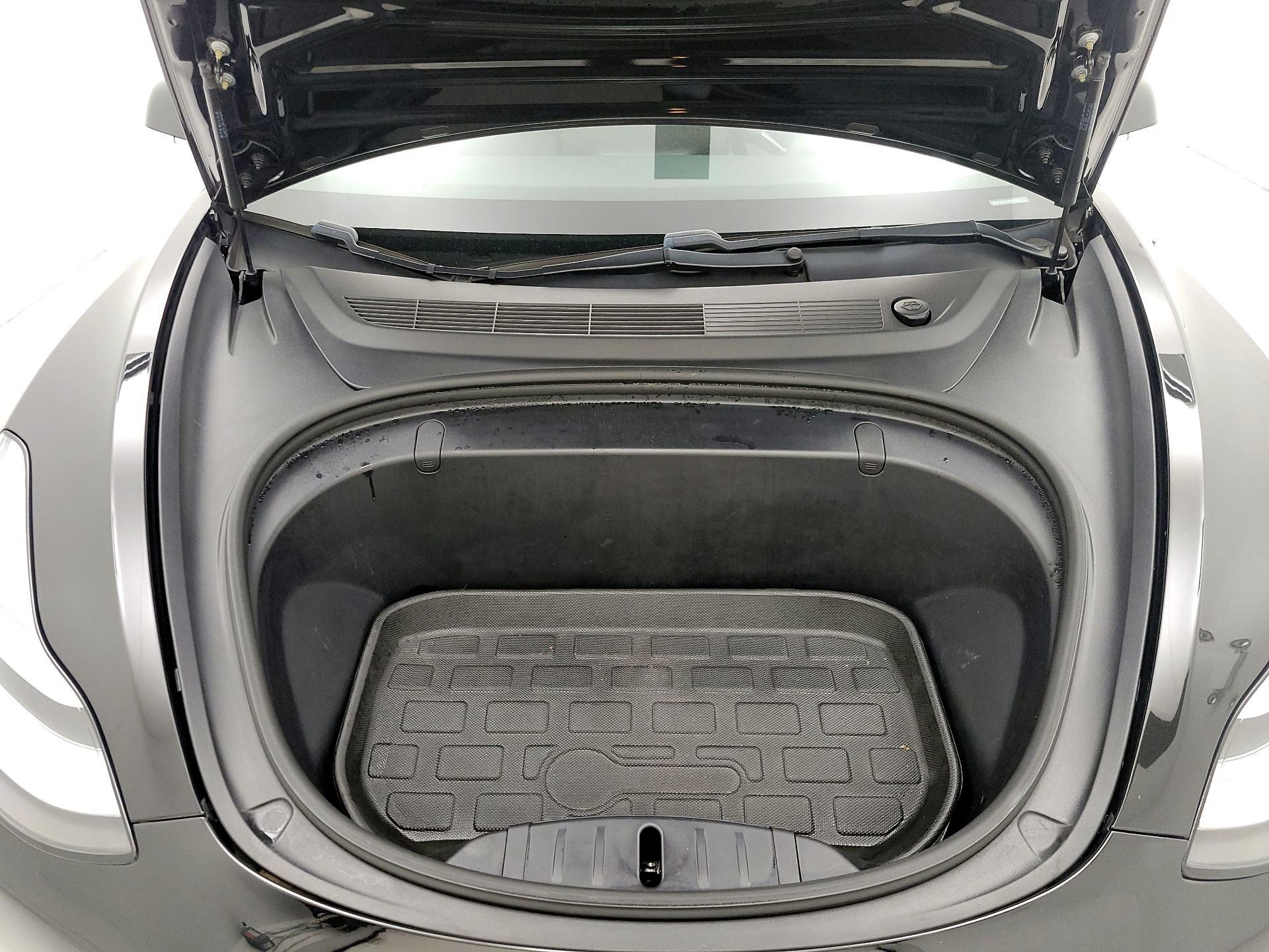 Thumbnail: 2019 Tesla Model 3 - 20