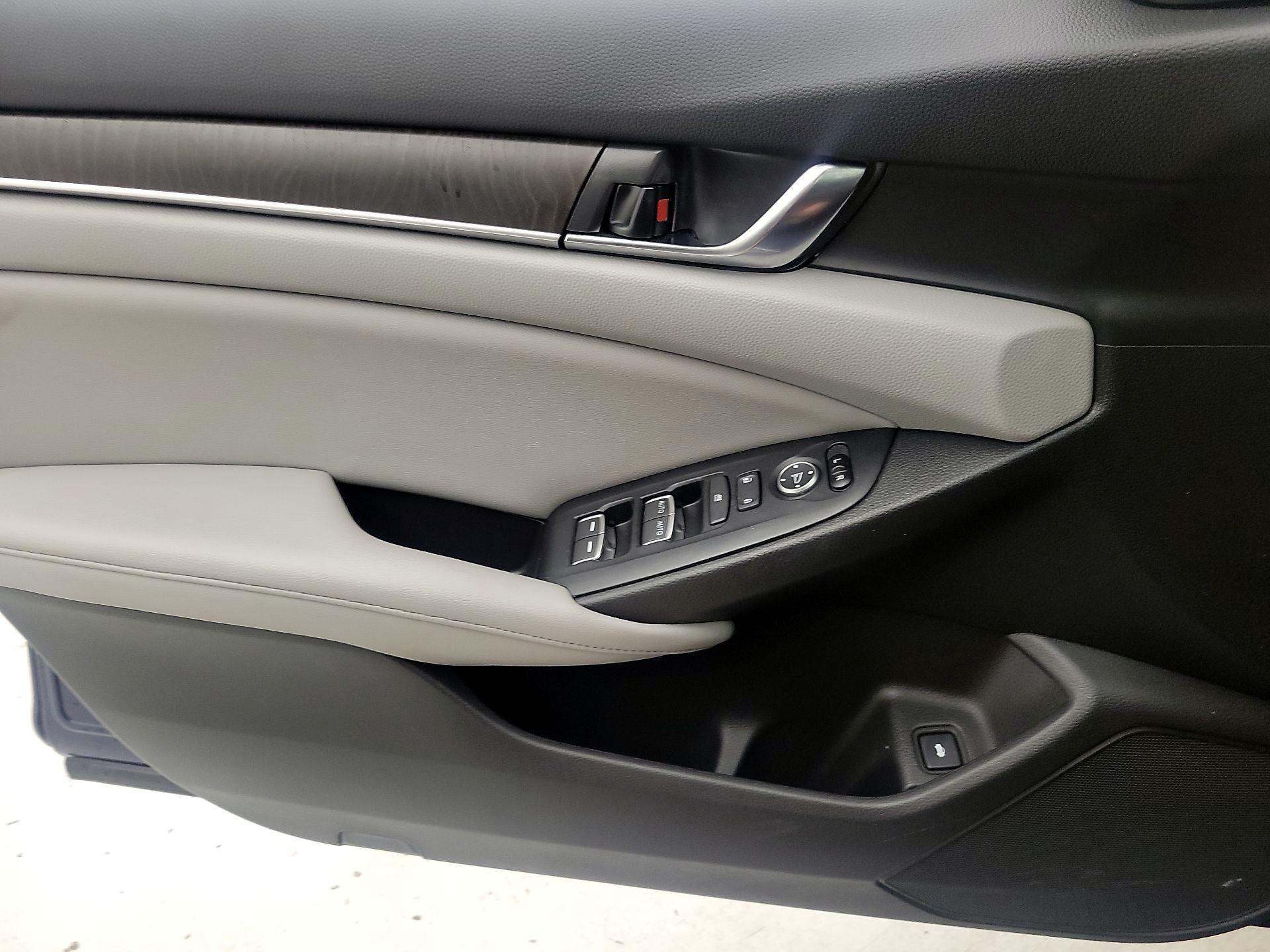 Thumbnail: 2020 Honda Accord - 12