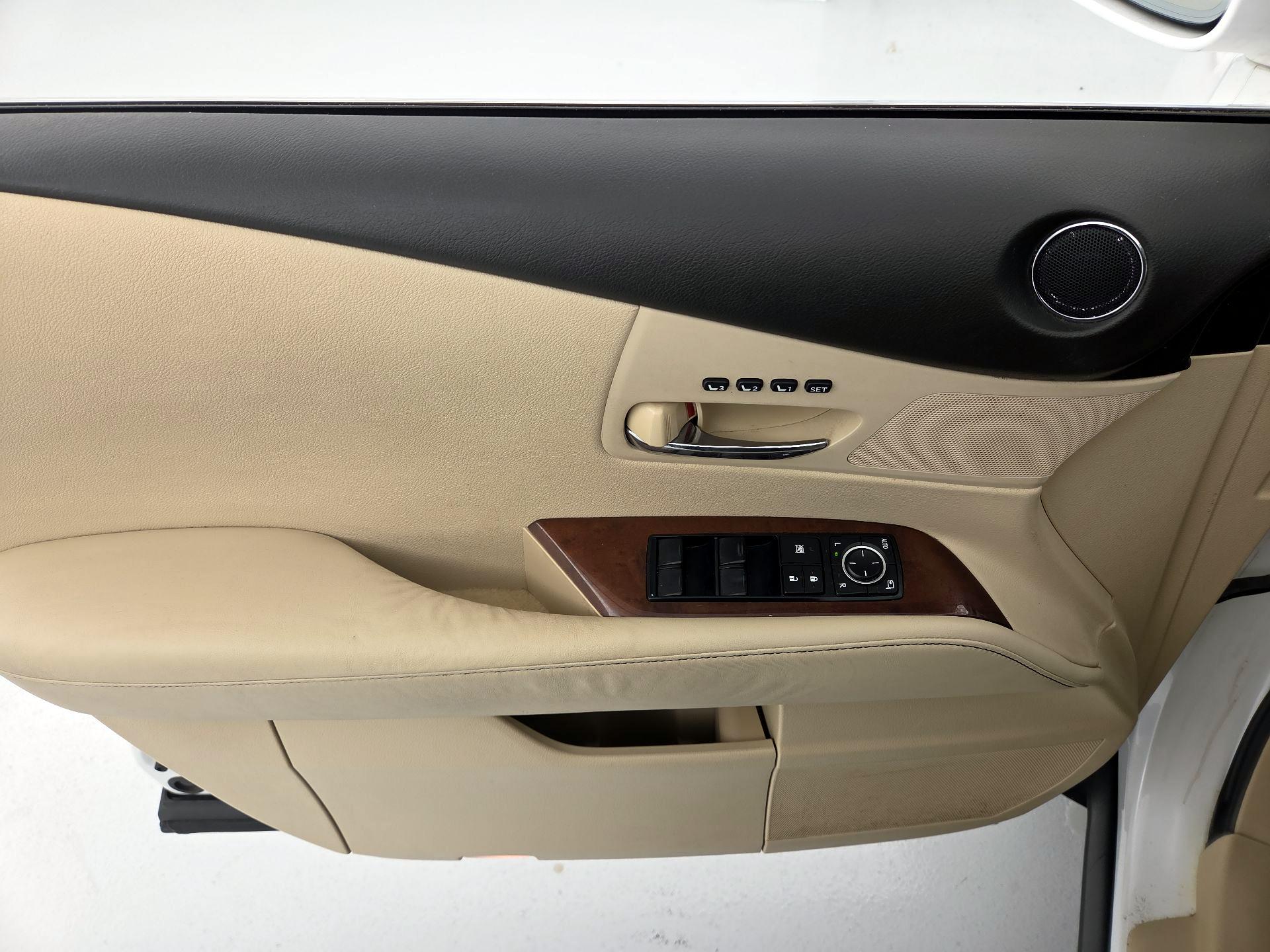 Thumbnail: 2015 Lexus RX - 12