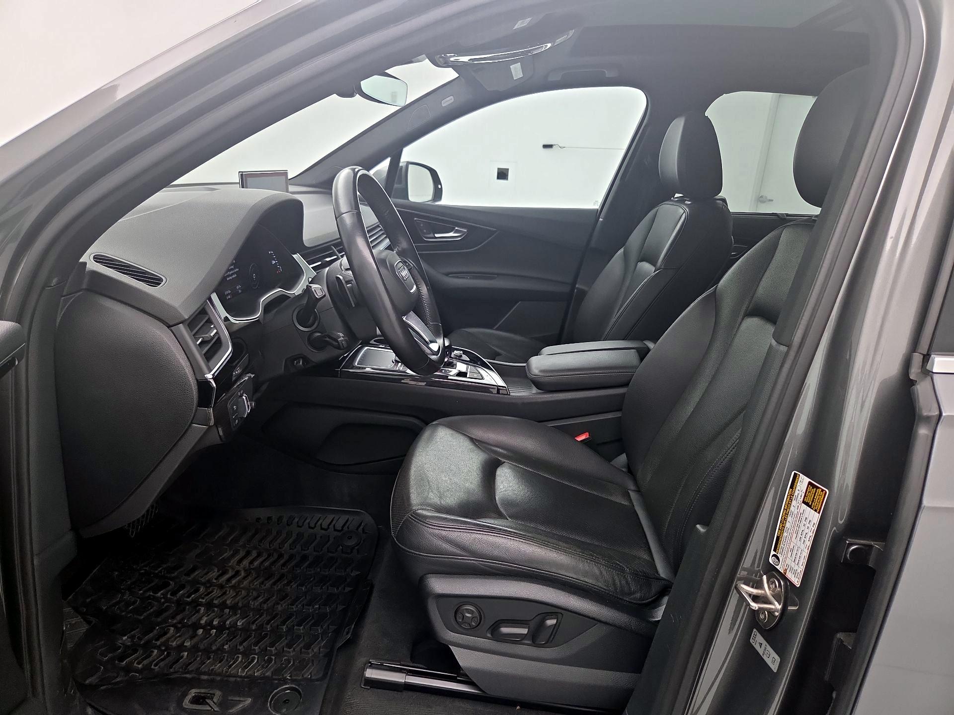 Thumbnail: 2017 Audi Q7 - 11