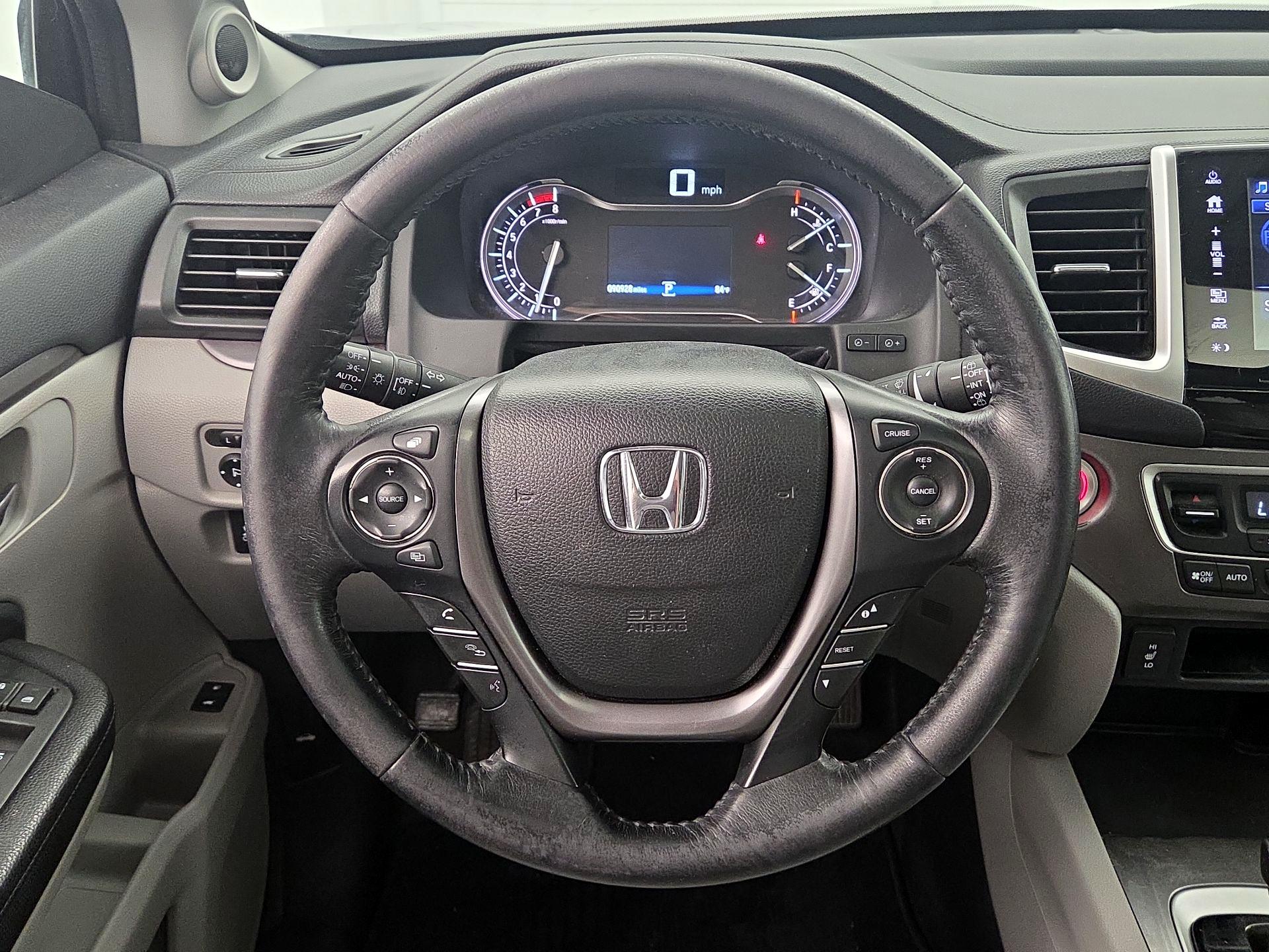 Thumbnail: 2018 Honda Pilot - 10