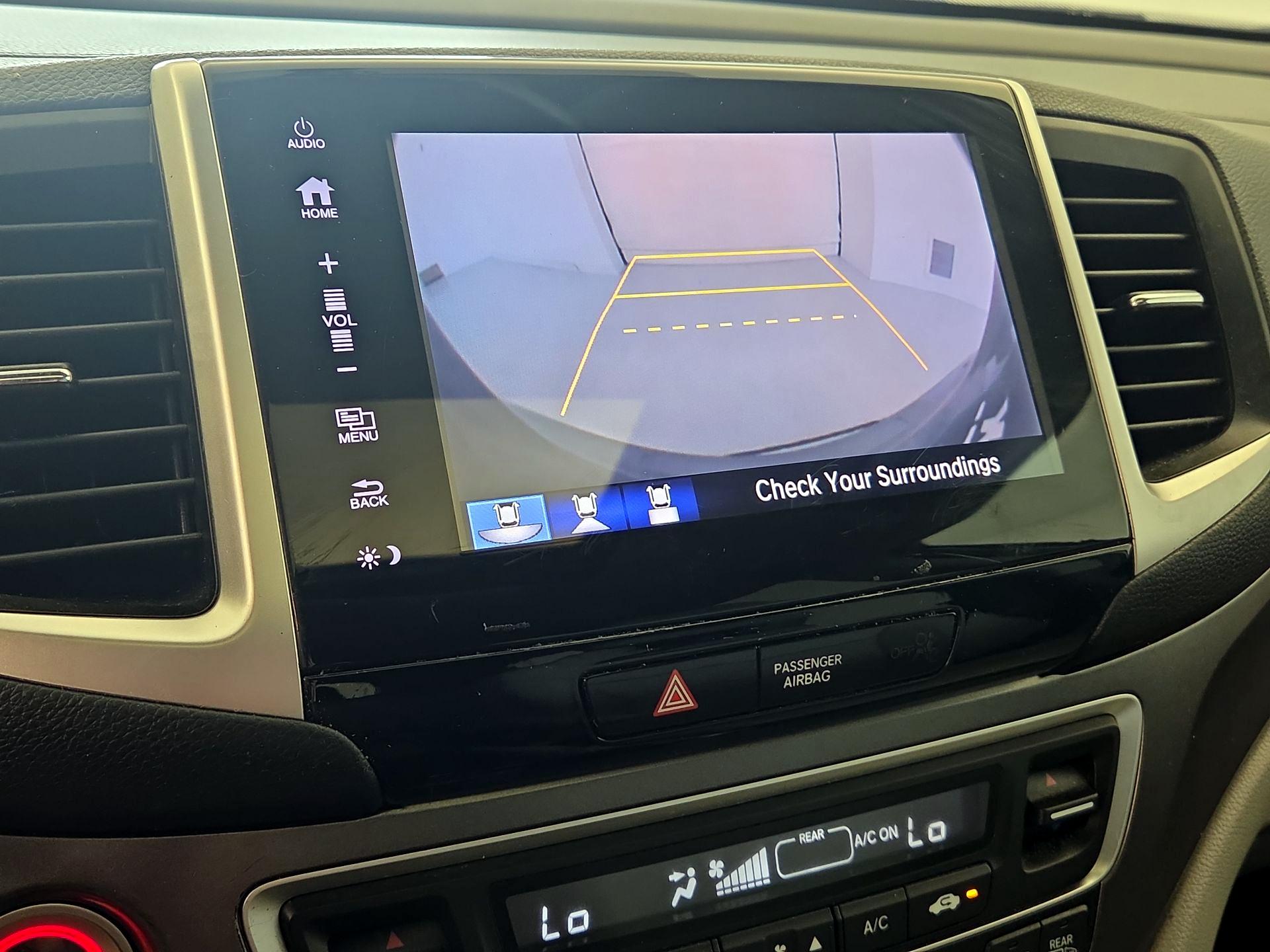 Thumbnail: 2018 Honda Pilot - 14