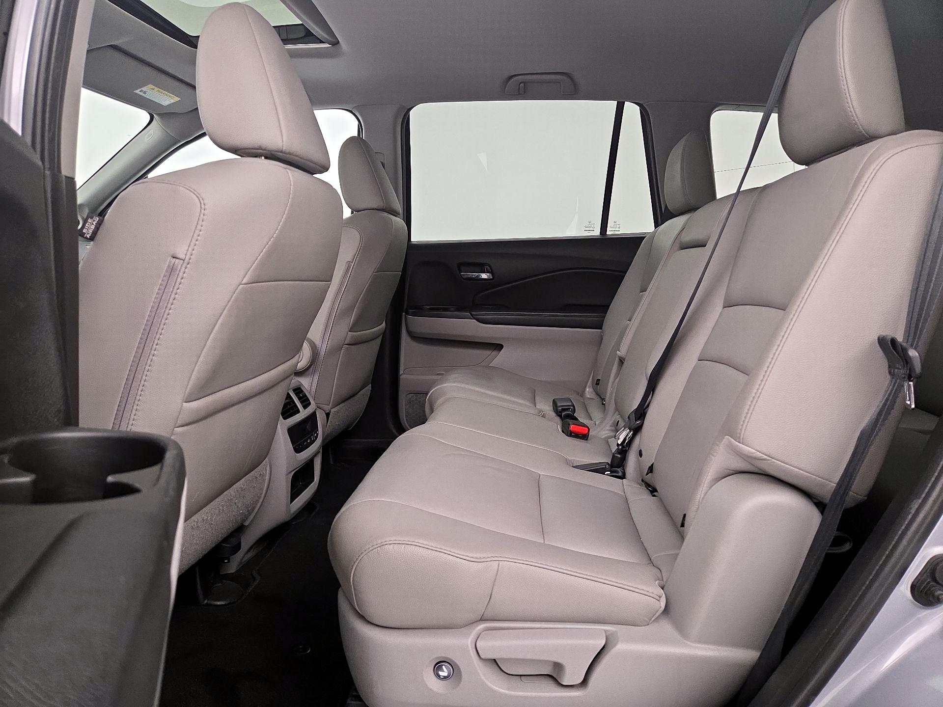 Thumbnail: 2018 Honda Pilot - 20