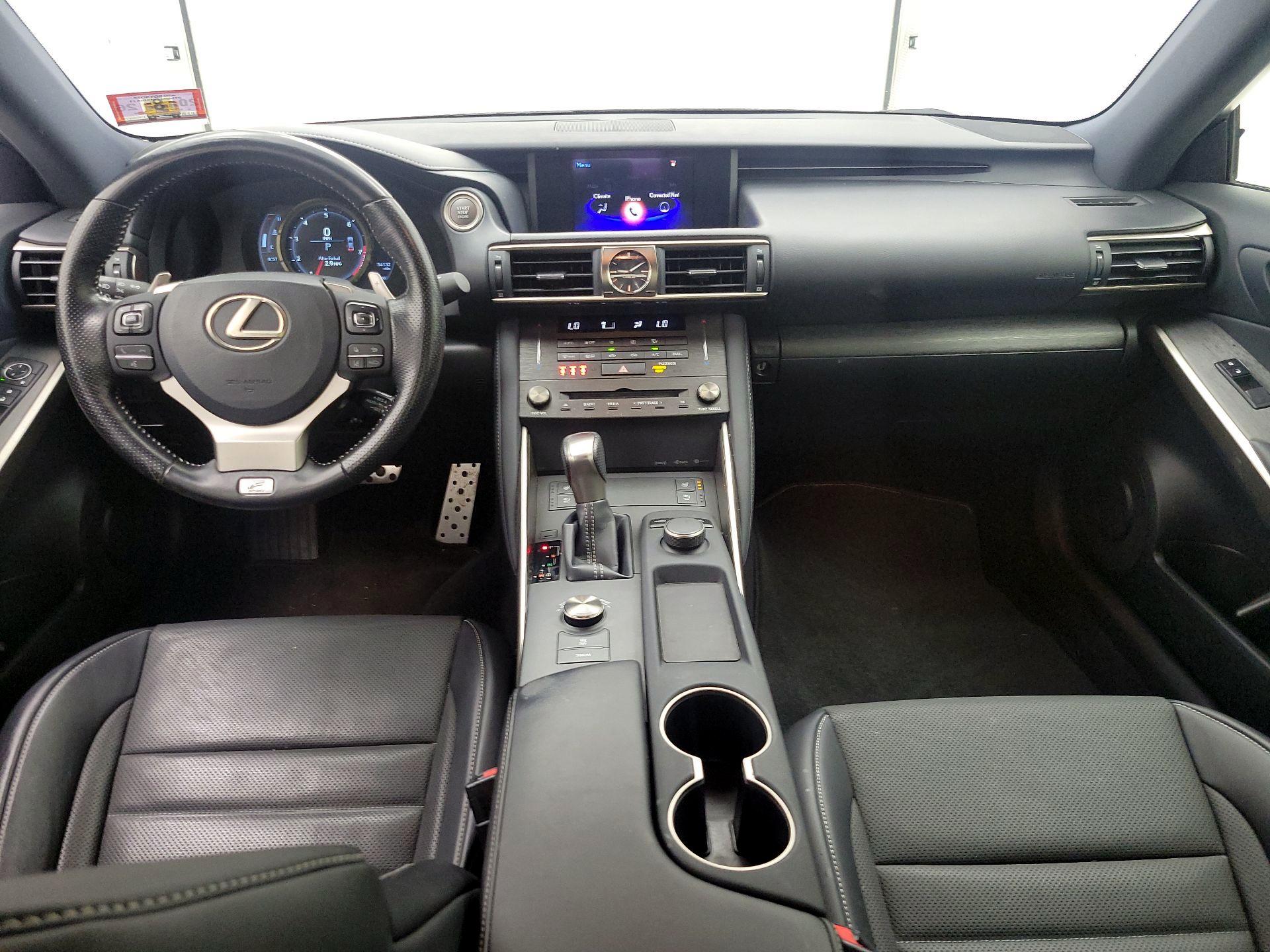 Thumbnail: 2019 Lexus IS - 9