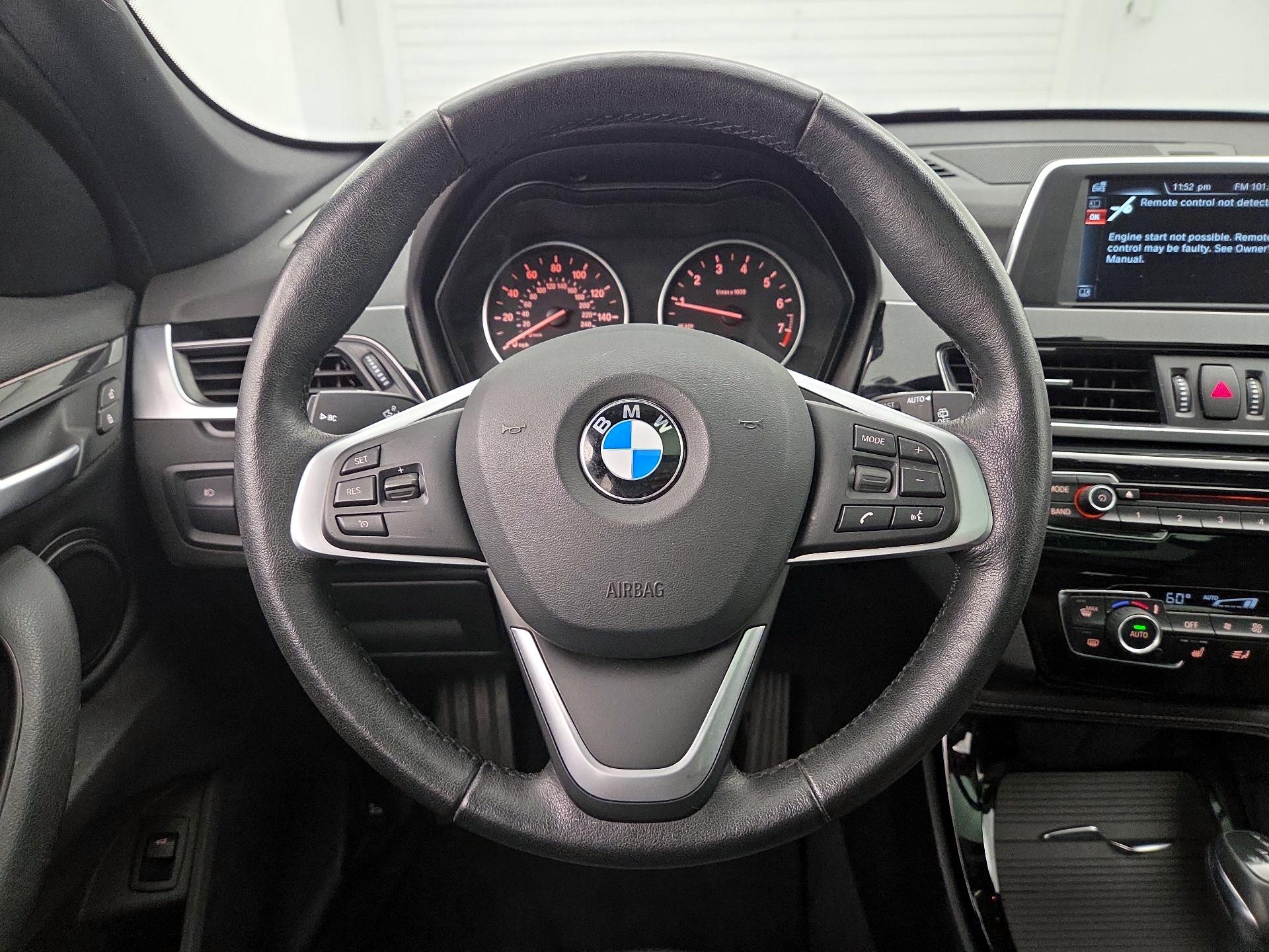 Thumbnail: 2016 BMW X1 - 10