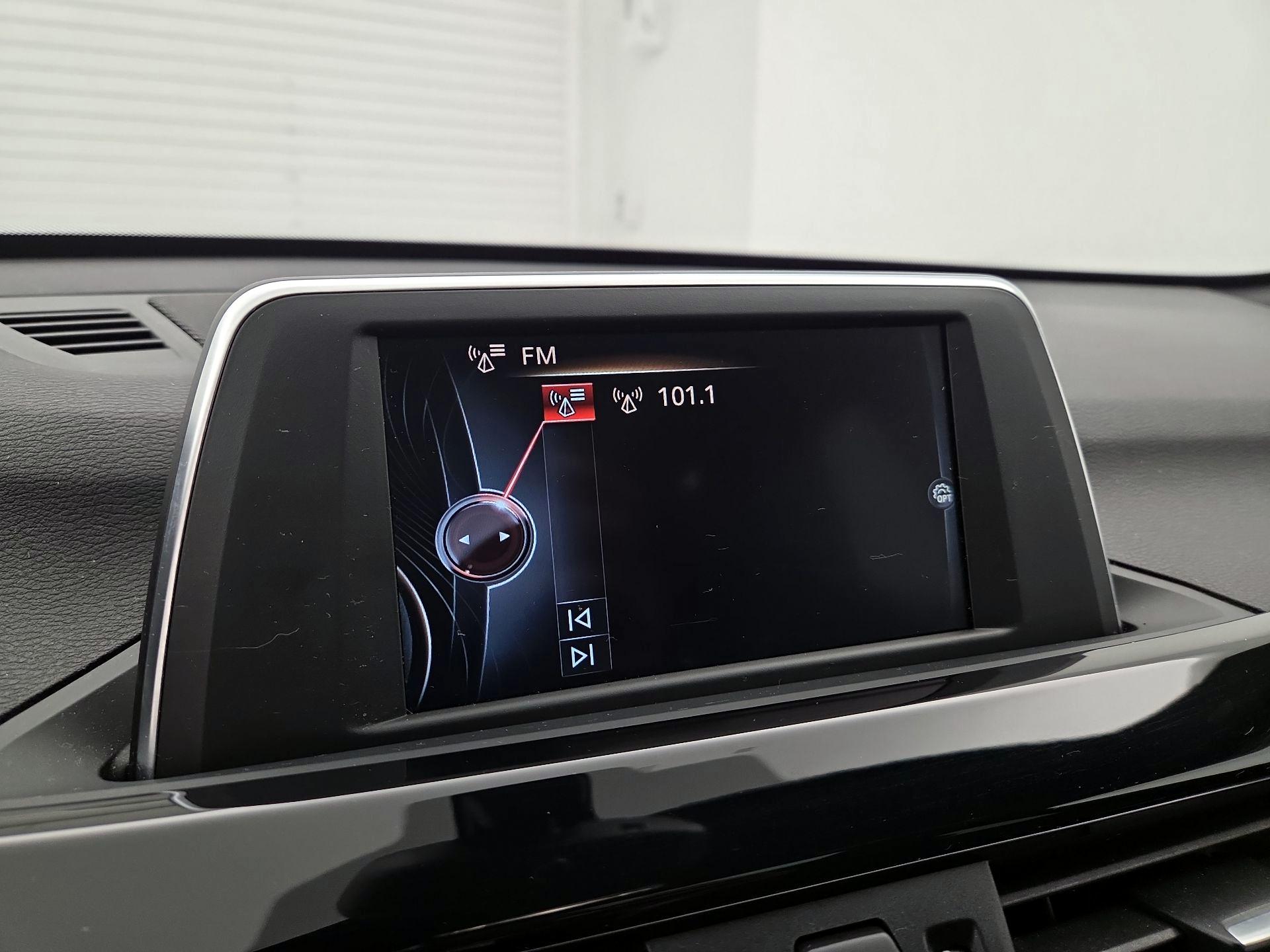 Thumbnail: 2016 BMW X1 - 16