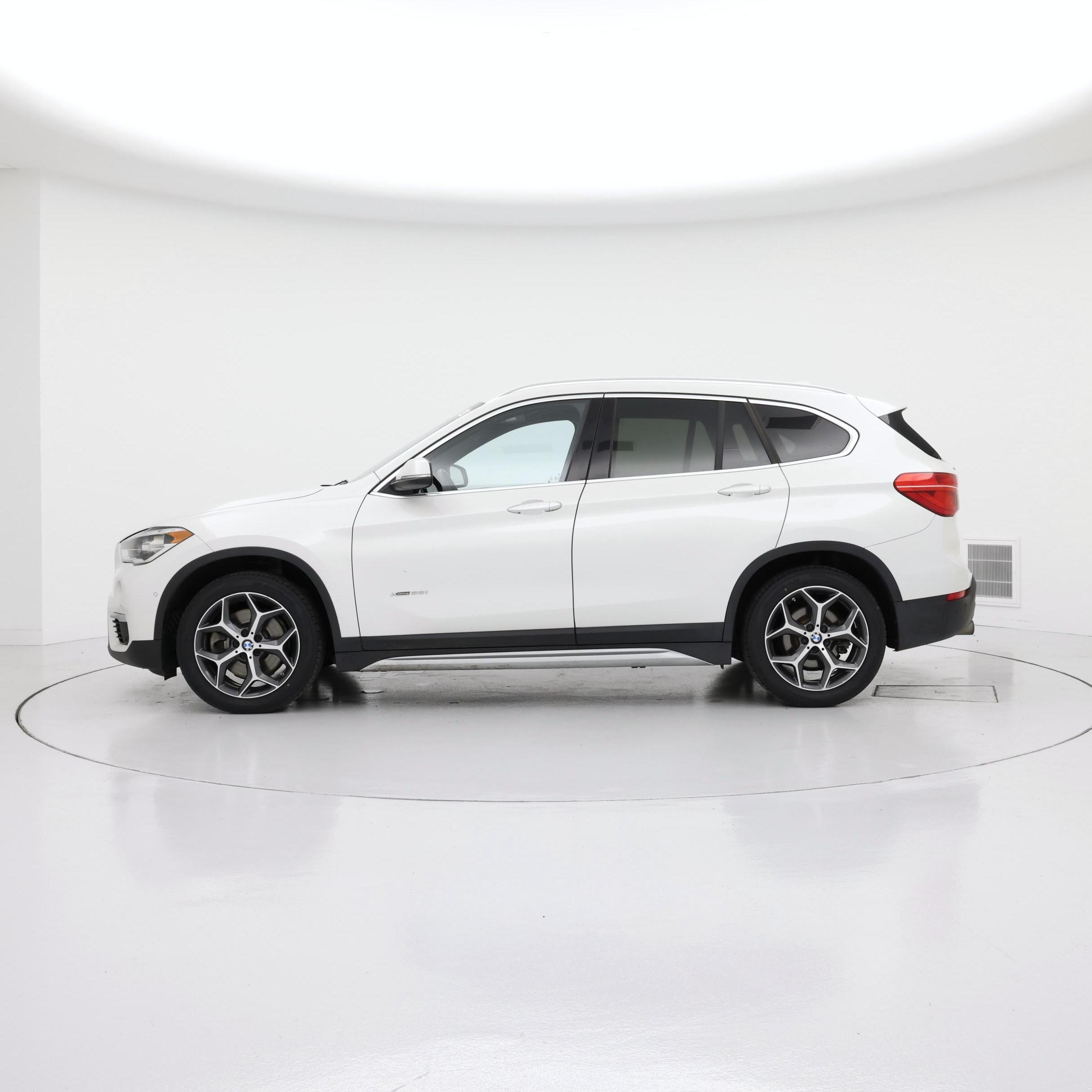Thumbnail: 2016 BMW X1 - 3