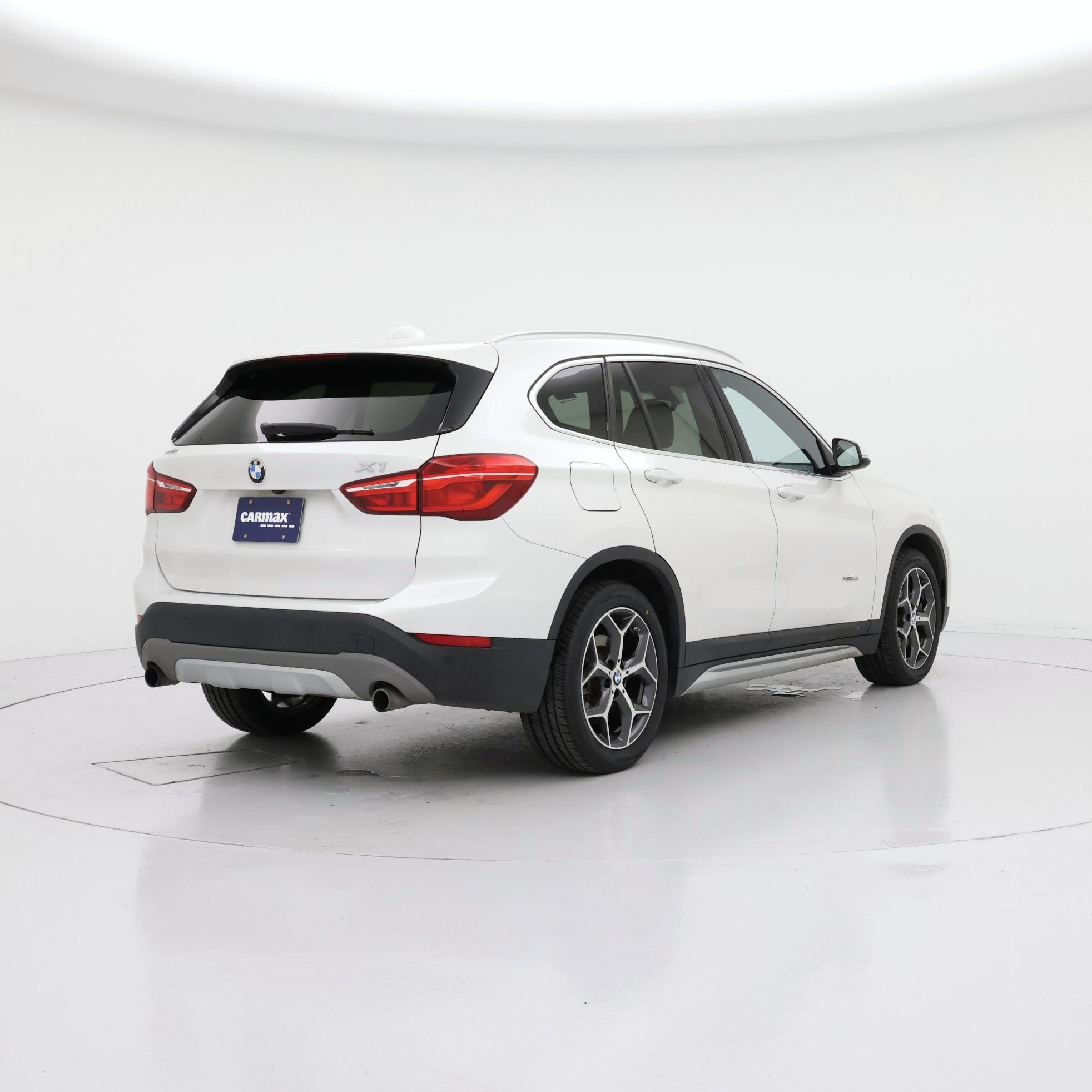 Thumbnail: 2016 BMW X1 - 8