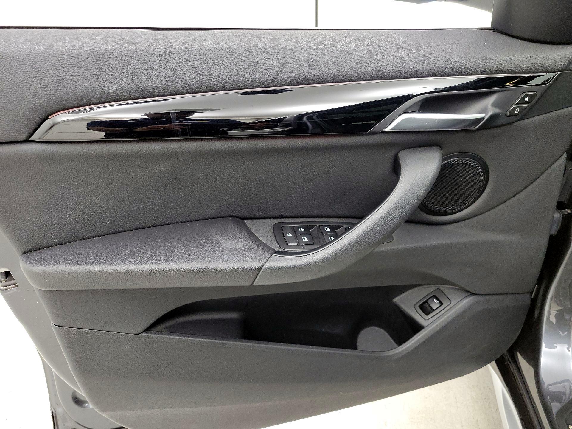 Thumbnail: 2016 BMW X1 - 12