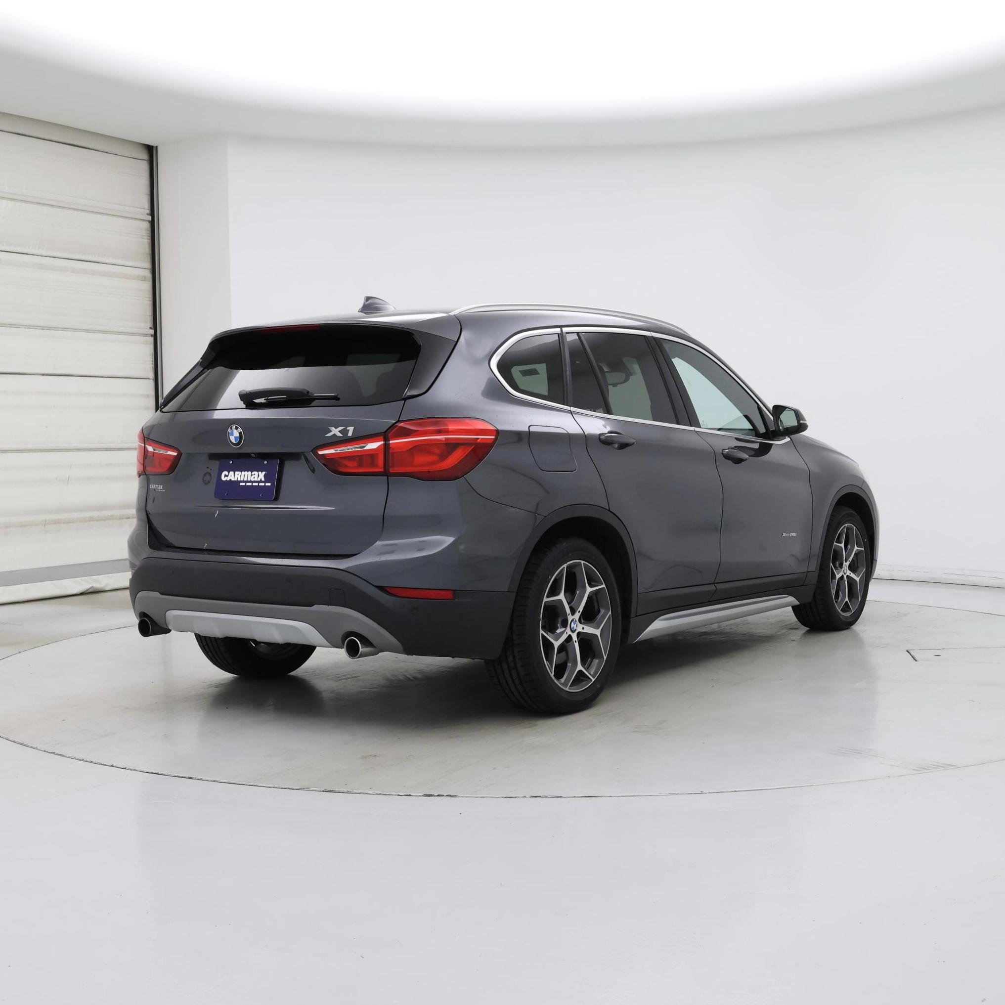Thumbnail: 2016 BMW X1 - 8