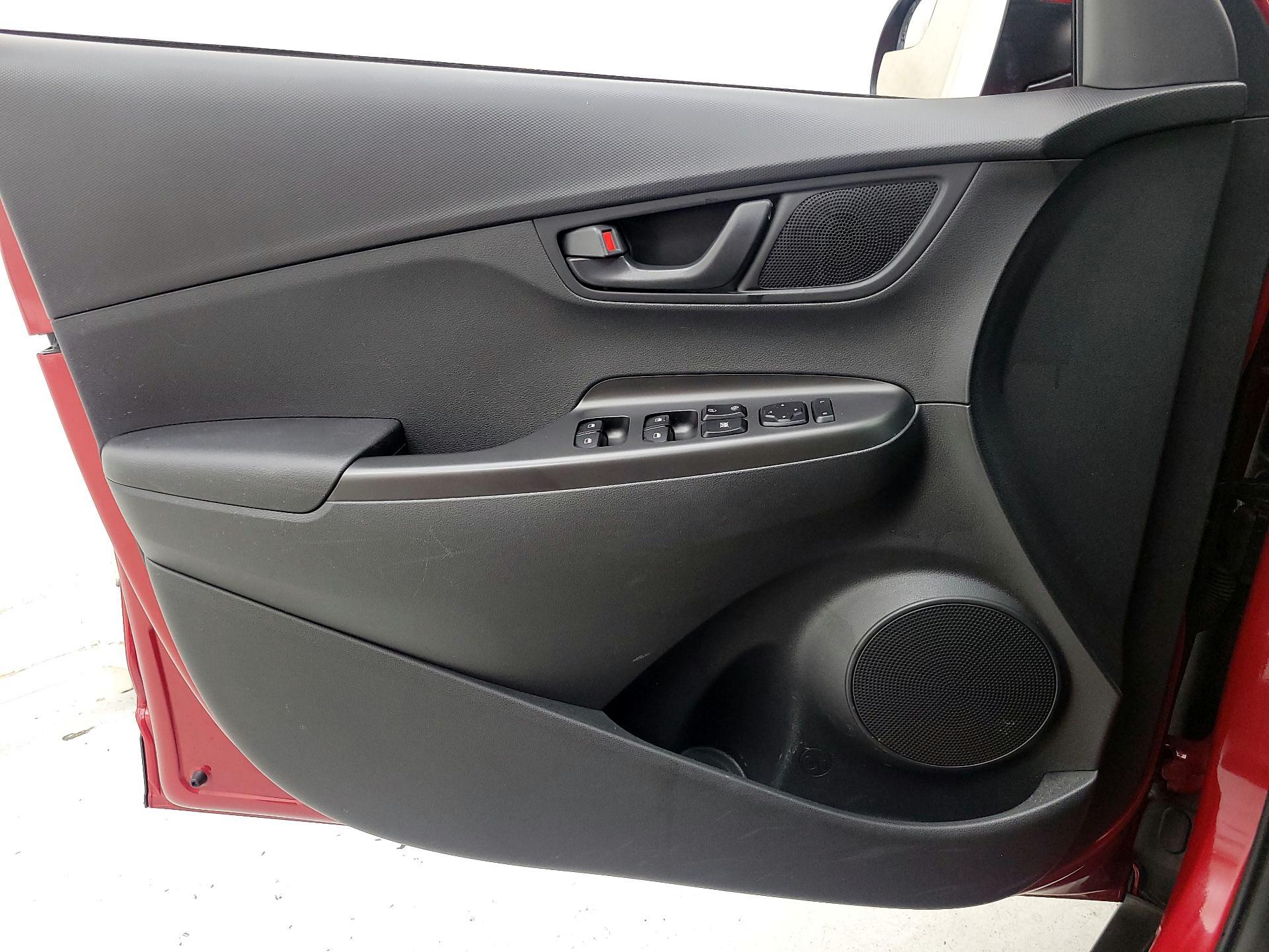 Thumbnail: 2021 Hyundai Kona - 12