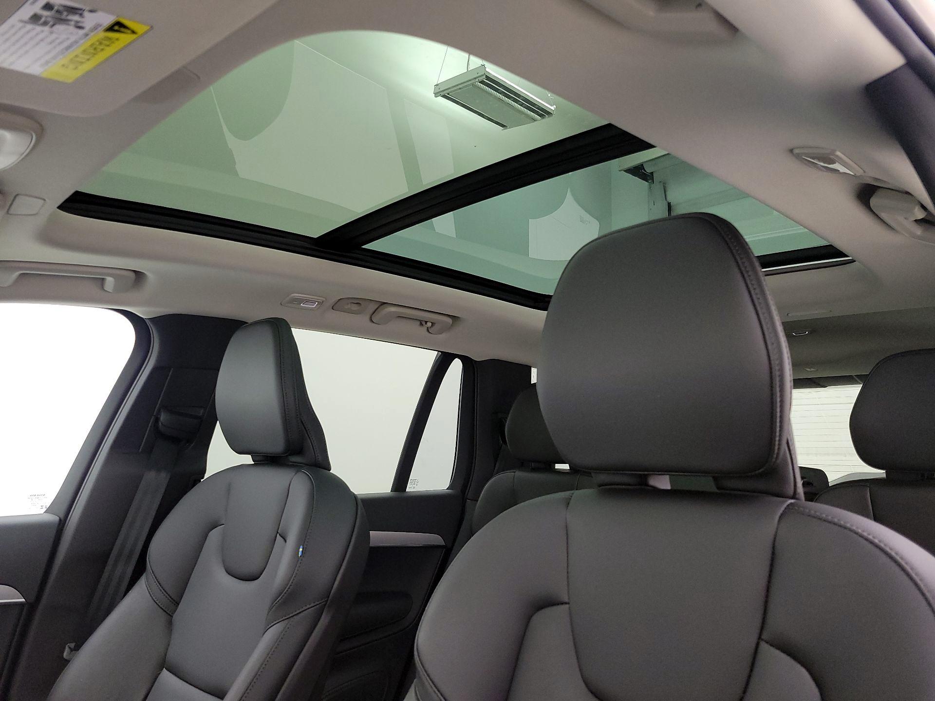 Thumbnail: 2025 Volvo XC90 - 20