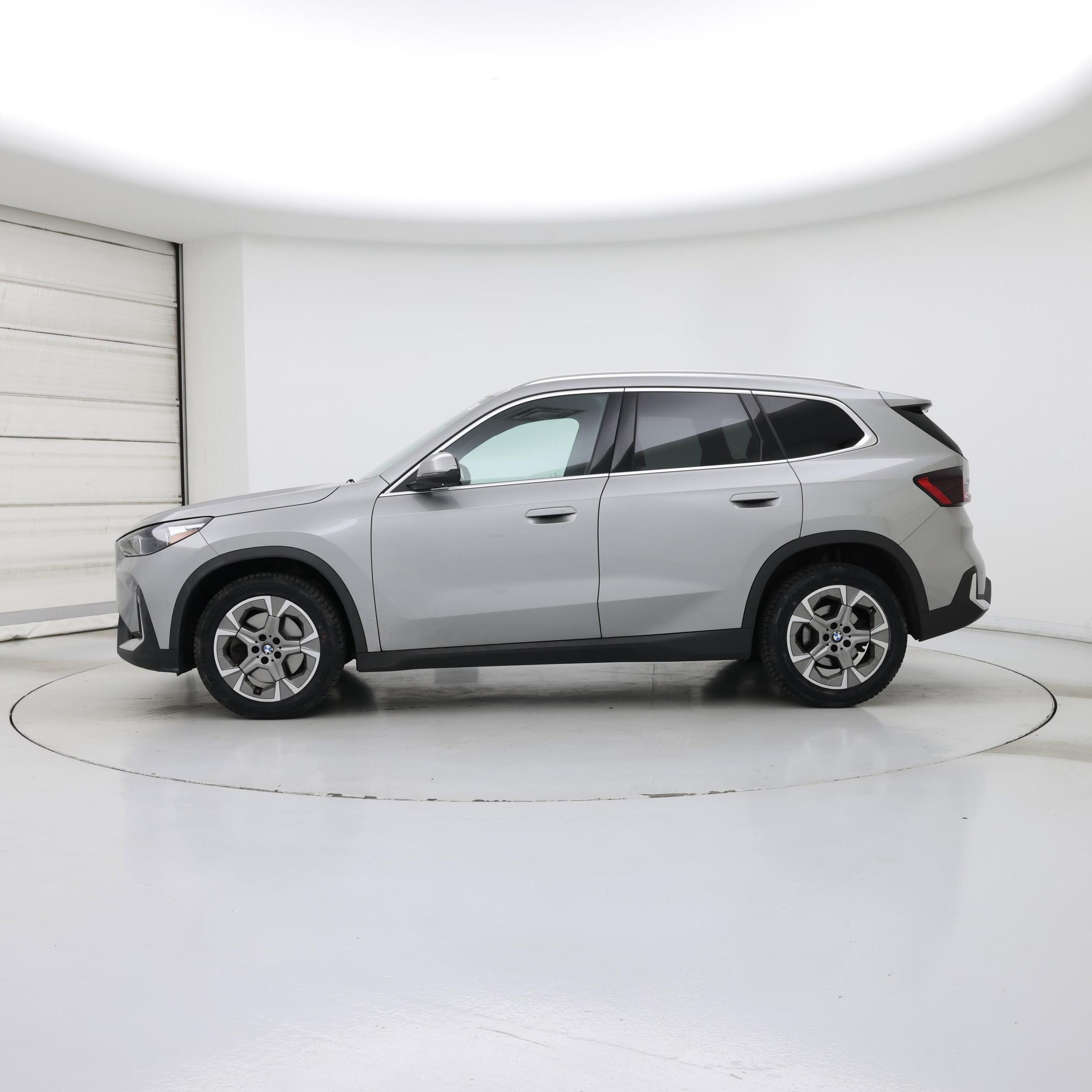 Thumbnail: 2023 BMW X1 - 3