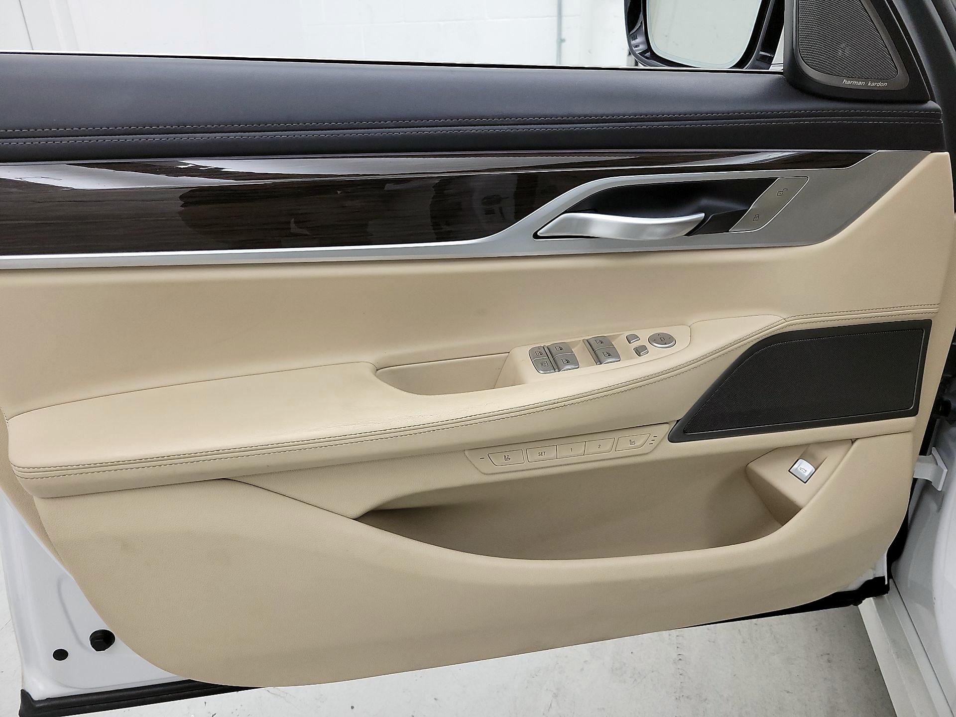 Thumbnail: 2019 BMW 7 Series - 12