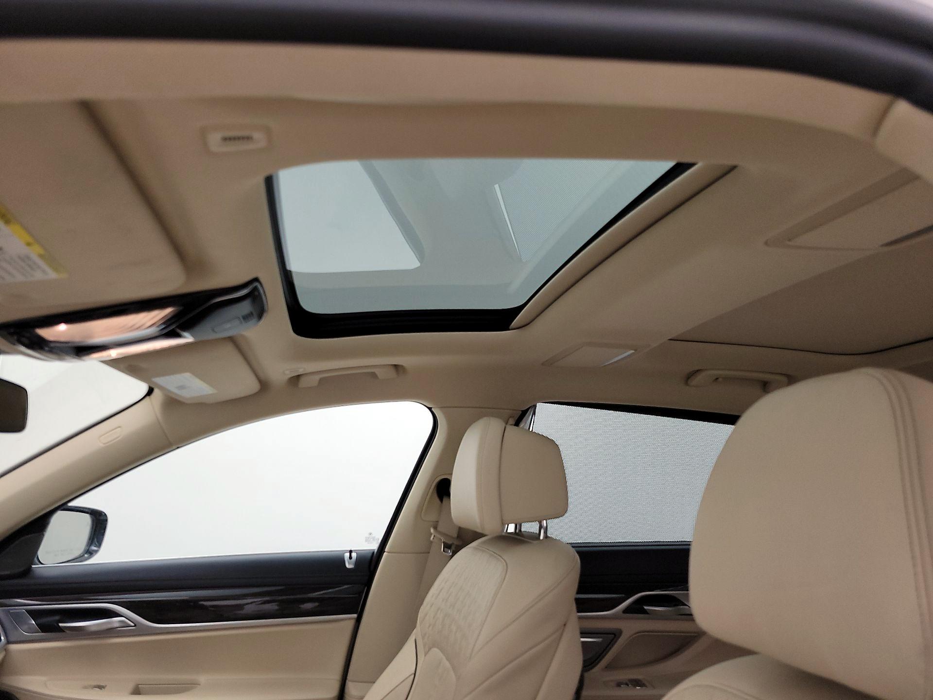 Thumbnail: 2019 BMW 7 Series - 20