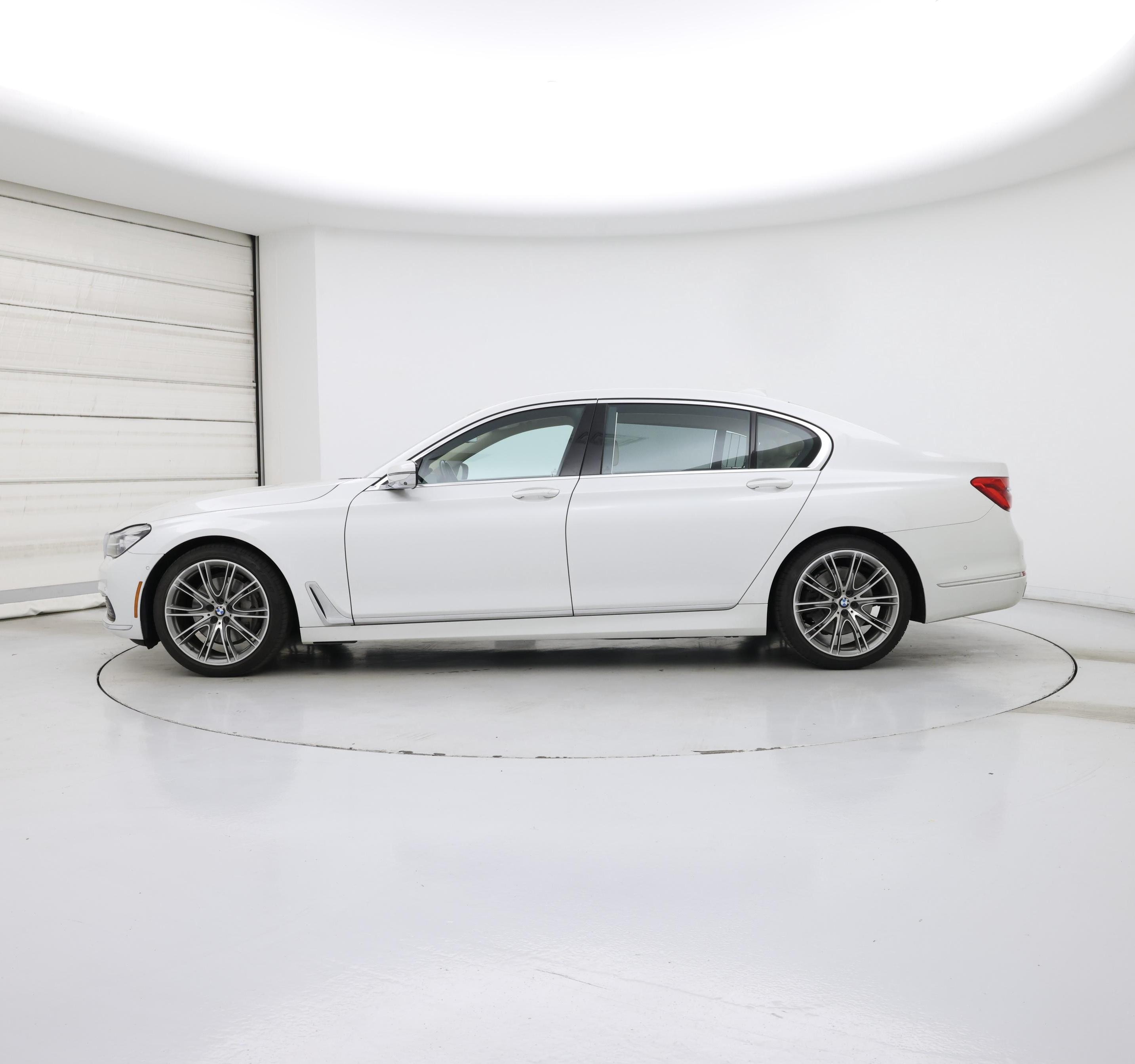 Thumbnail: 2019 BMW 7 Series - 3