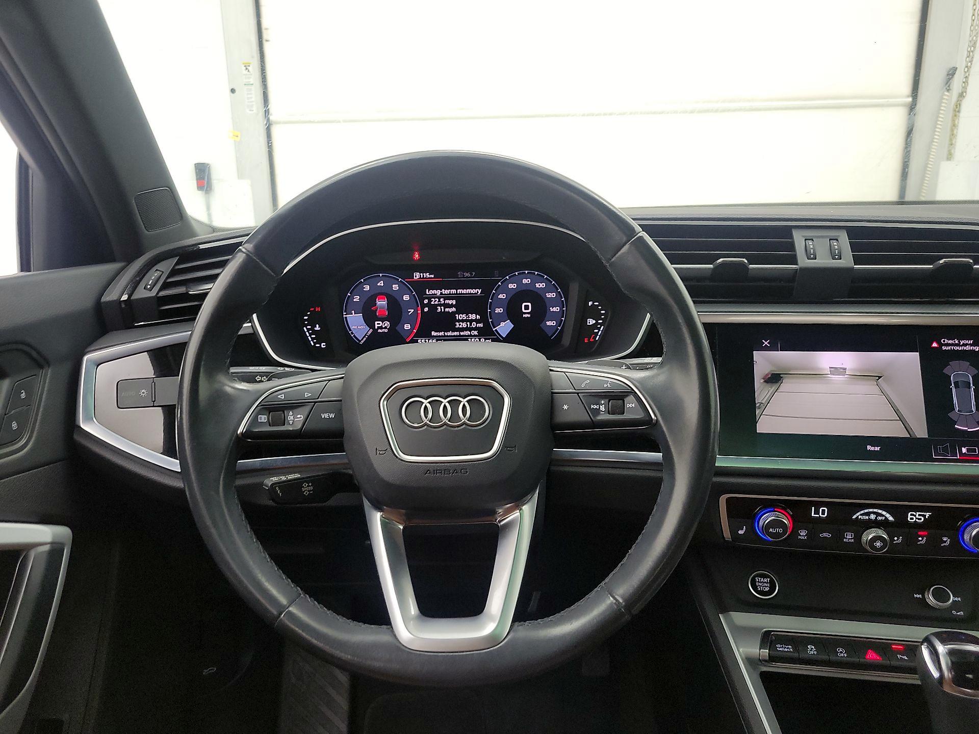 Thumbnail: 2021 Audi Q3 - 10
