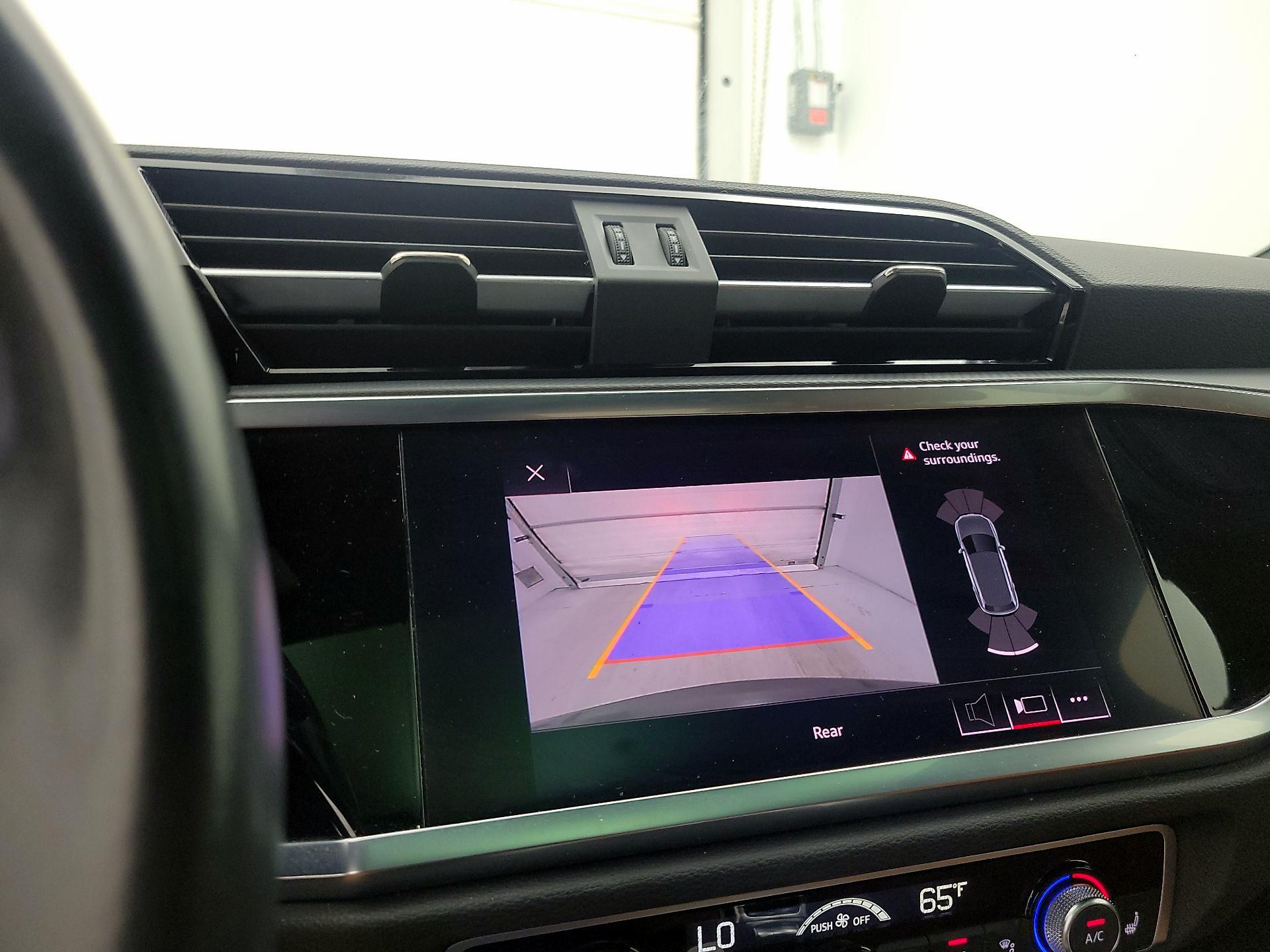 Thumbnail: 2021 Audi Q3 - 13