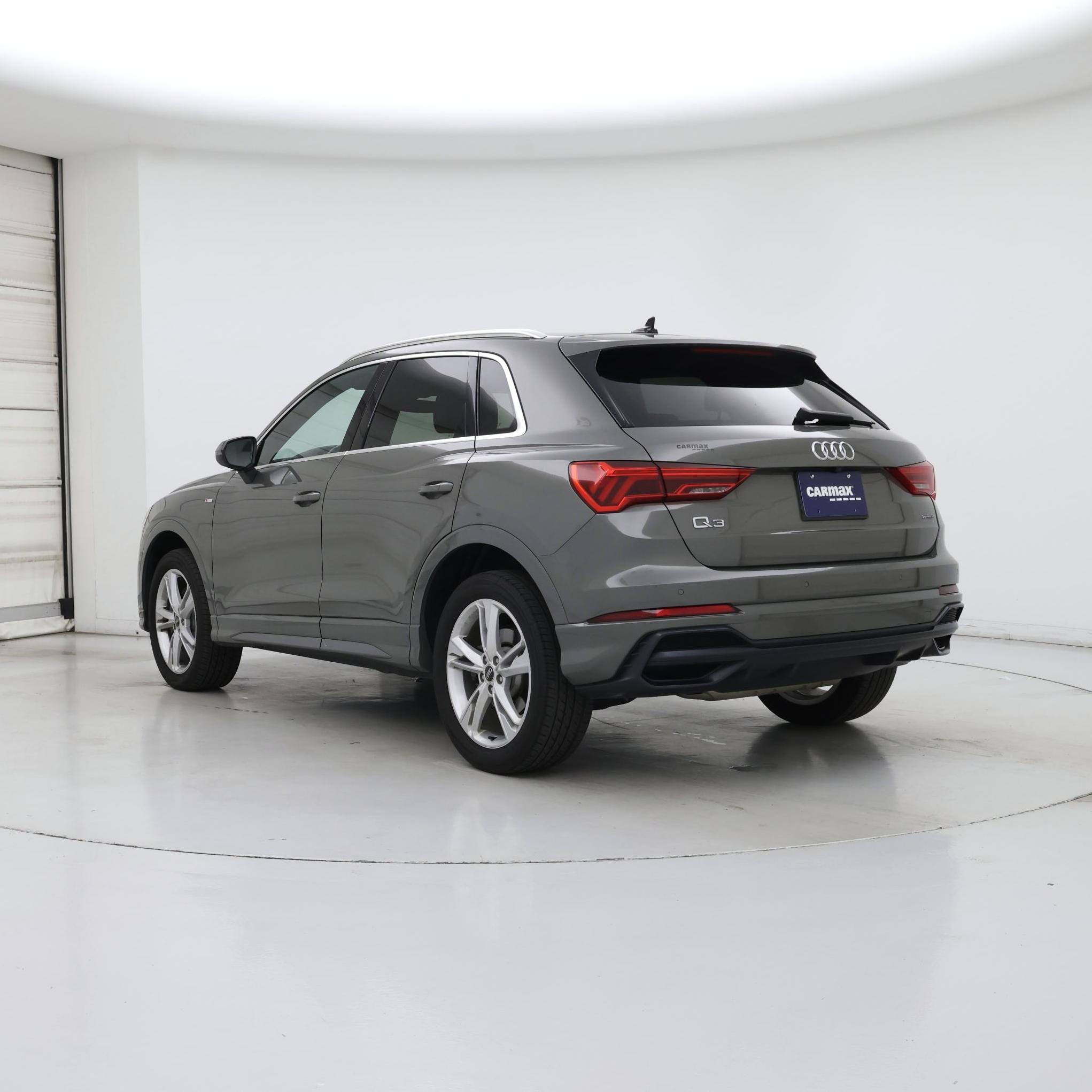 Thumbnail: 2021 Audi Q3 - 2