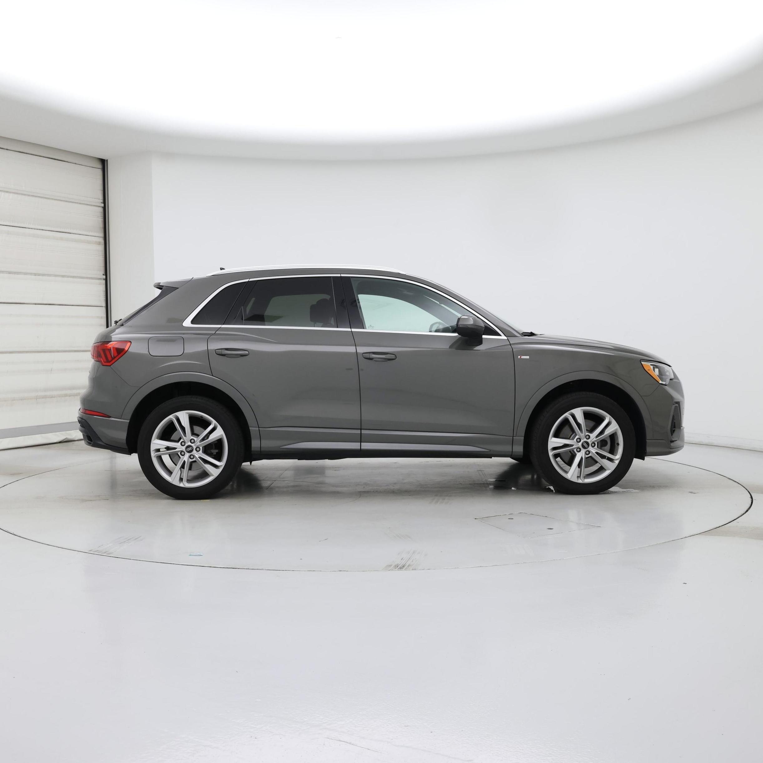 Thumbnail: 2021 Audi Q3 - 7