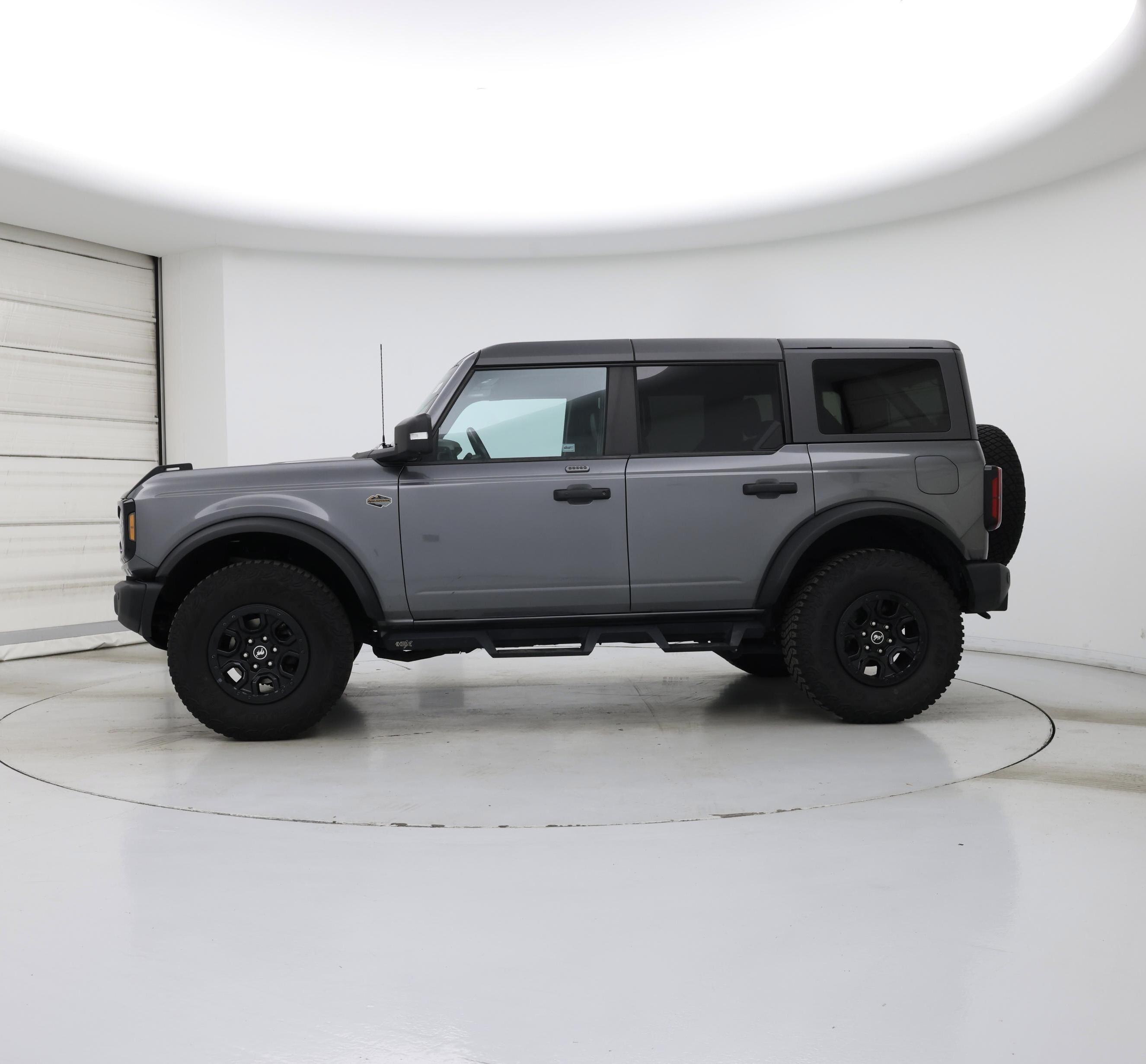 Thumbnail: 2023 Ford Bronco - 3