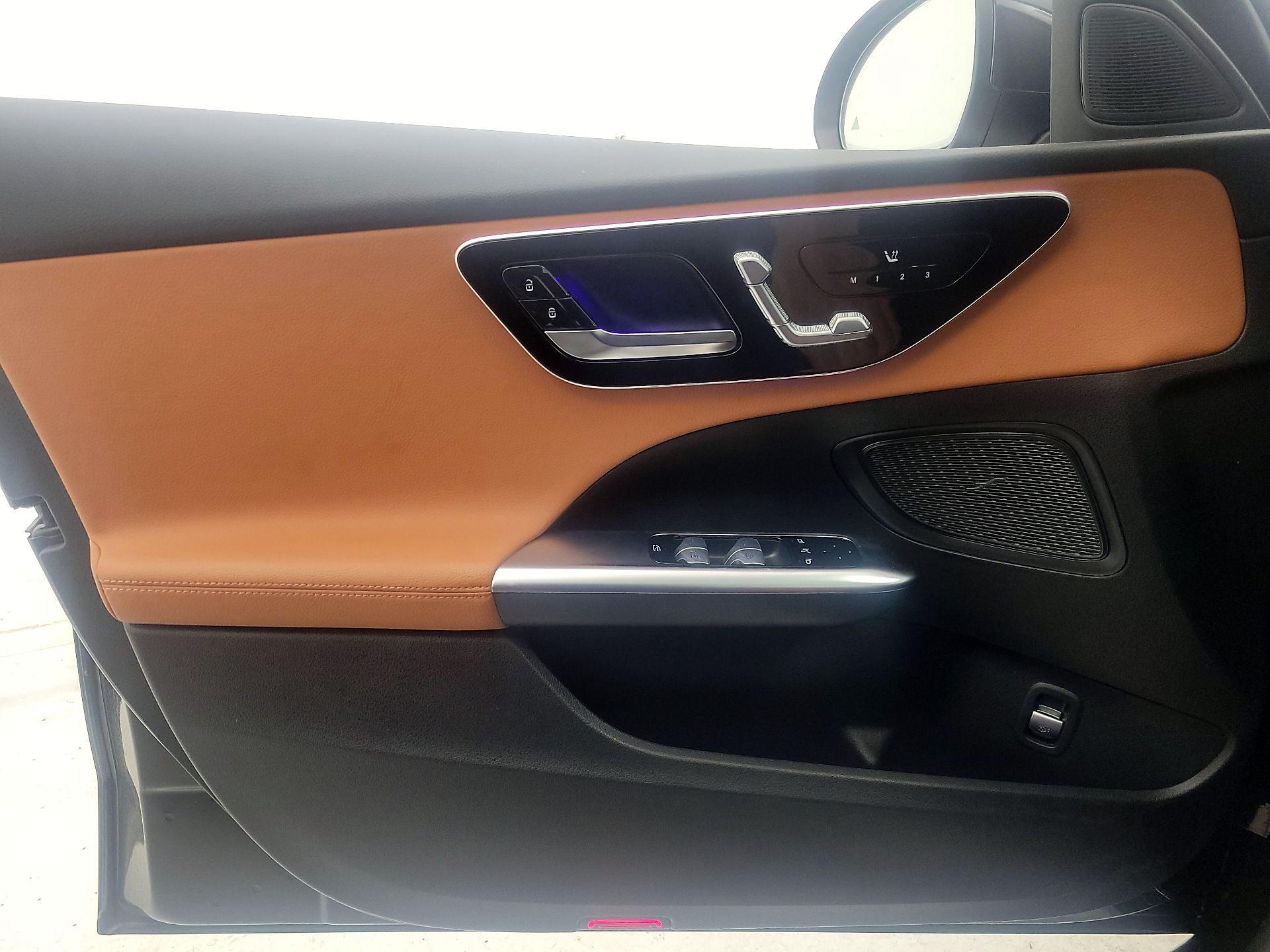 Thumbnail: 2022 Mercedes-Benz C-Class - 12