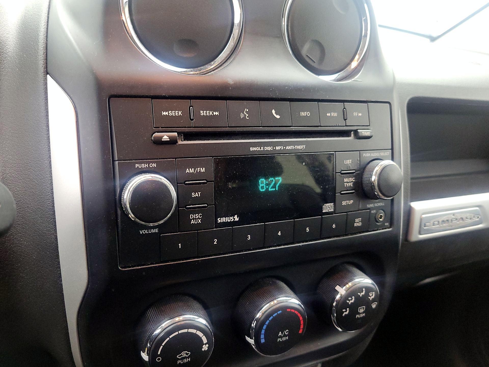 Thumbnail: 2016 Jeep Compass - 13